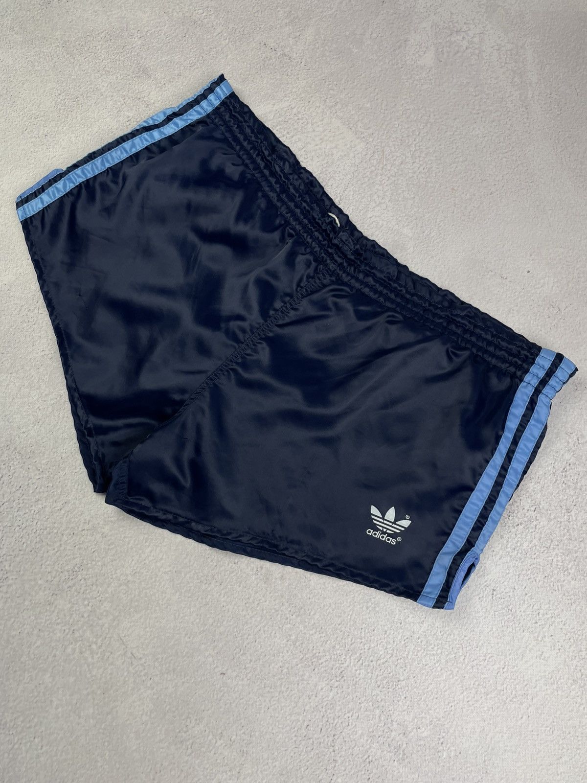 Adidas Vintage Adidas Navy Blue Shorts Made in West Germany 80s Size US 32 / EU 48 - 2 Thumbnail