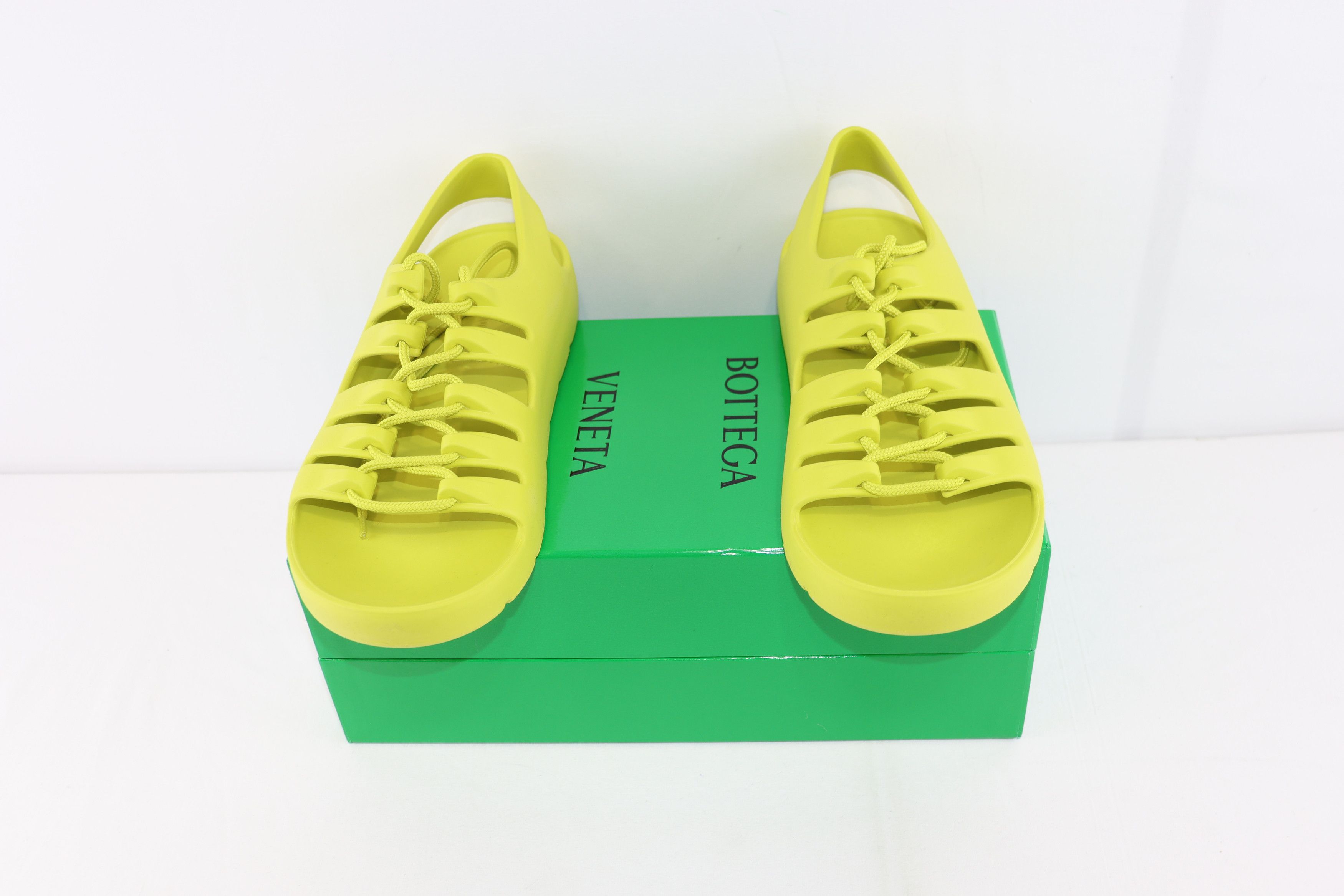 Bottega Veneta o1rshd1 Gel Rubber Jelly Sandal in Kiwi Size US 10 / EU 43 - 13 Thumbnail