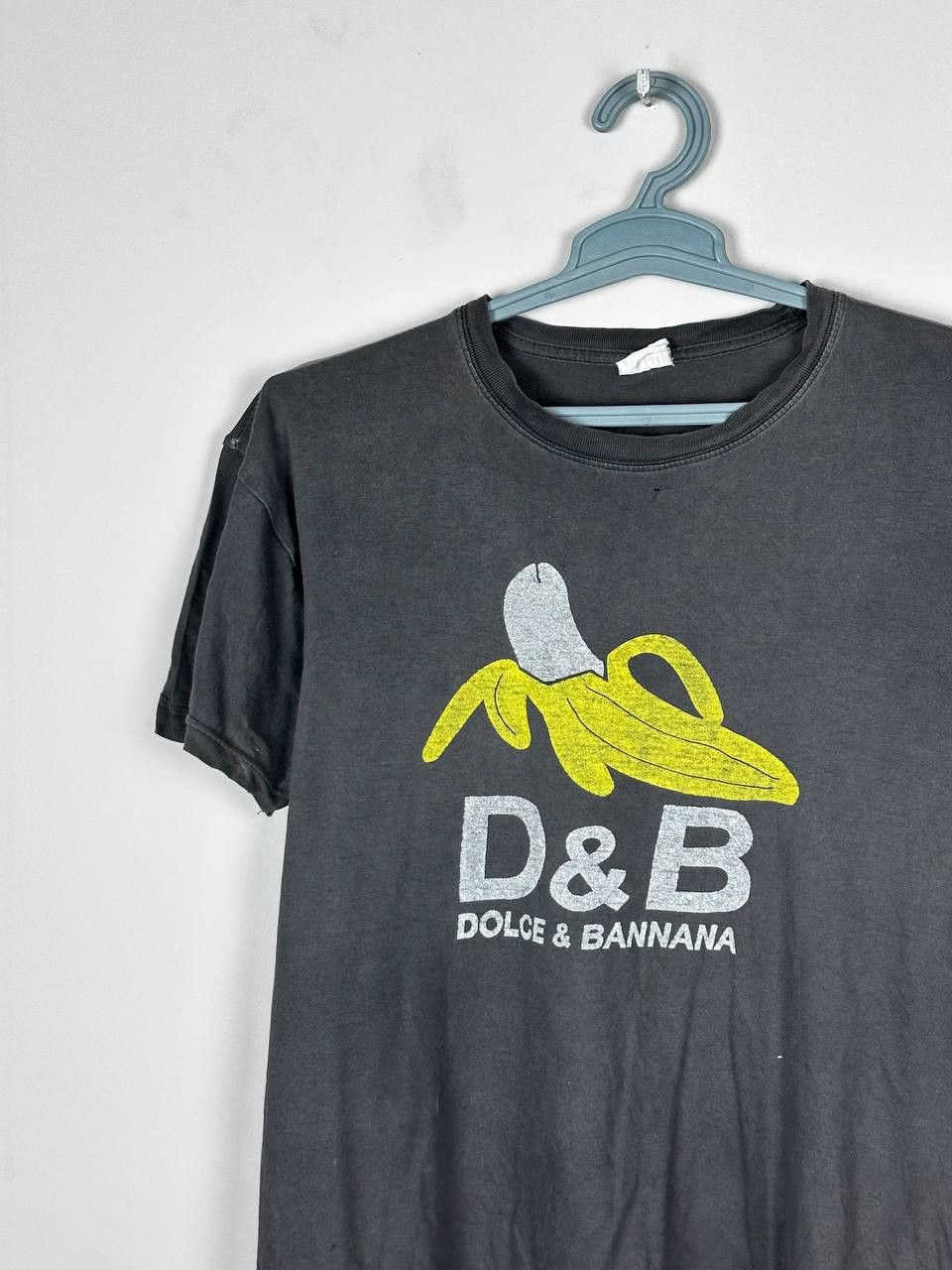 Vintage Vintage Dolce & Bannana Humour Faded To Grey T-shirt Size US M / EU 48-50 / 2 - 3 Thumbnail