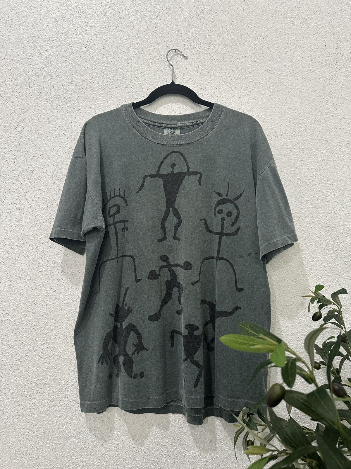 Anvil Vintage 90s Petroglyph Graphic Primitive Cave Art AOP Tshirt Size US L / EU 52-54 / 3 - 1 Thumbnail