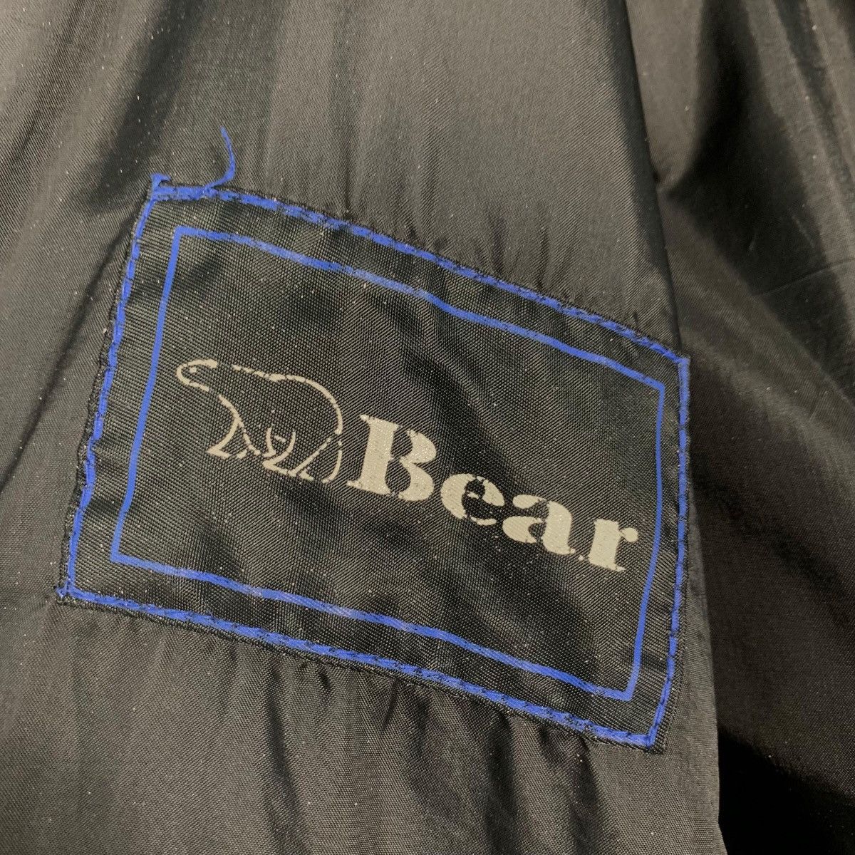 Vintage 90s BEAR Graphic Big Logo Reversible Nylon Jacket #2674-C120 Size US M / EU 48-50 / 2 - 18 Thumbnail