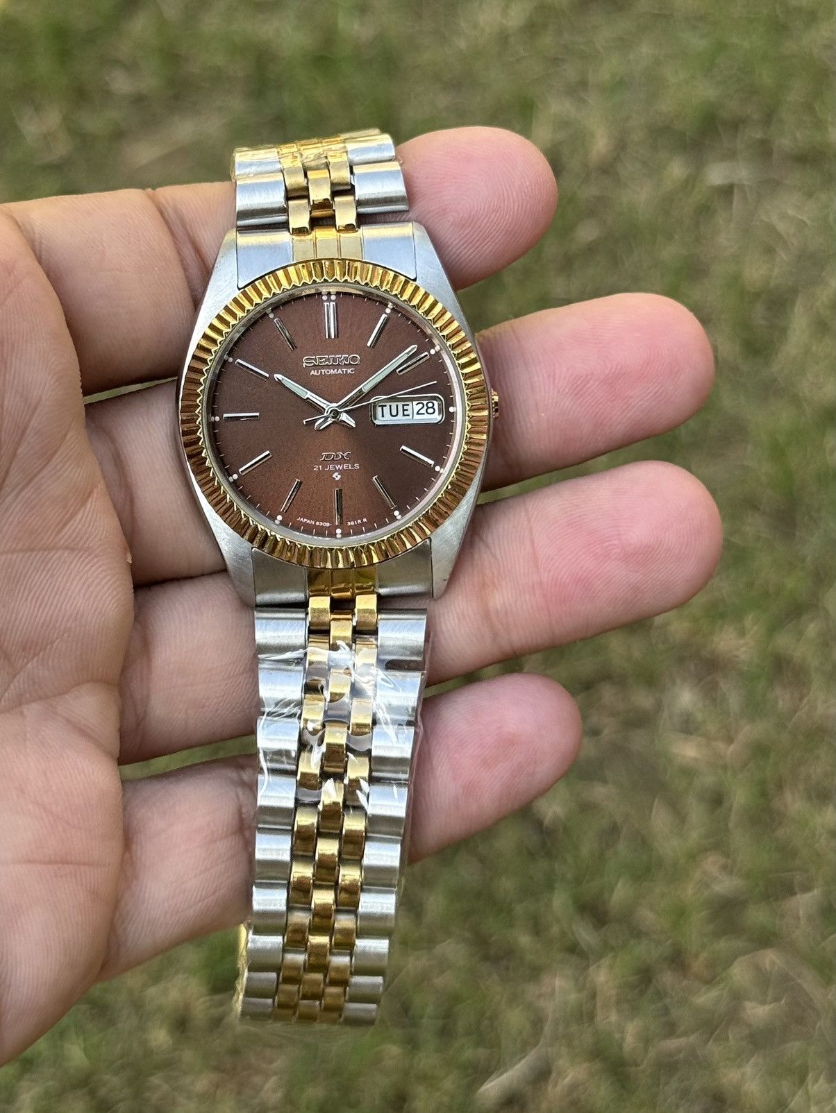 Seiko Seiko 5 DX Fluted Bezel Automatic 6309 Japanese mens Watch Size 36 - 3 Thumbnail