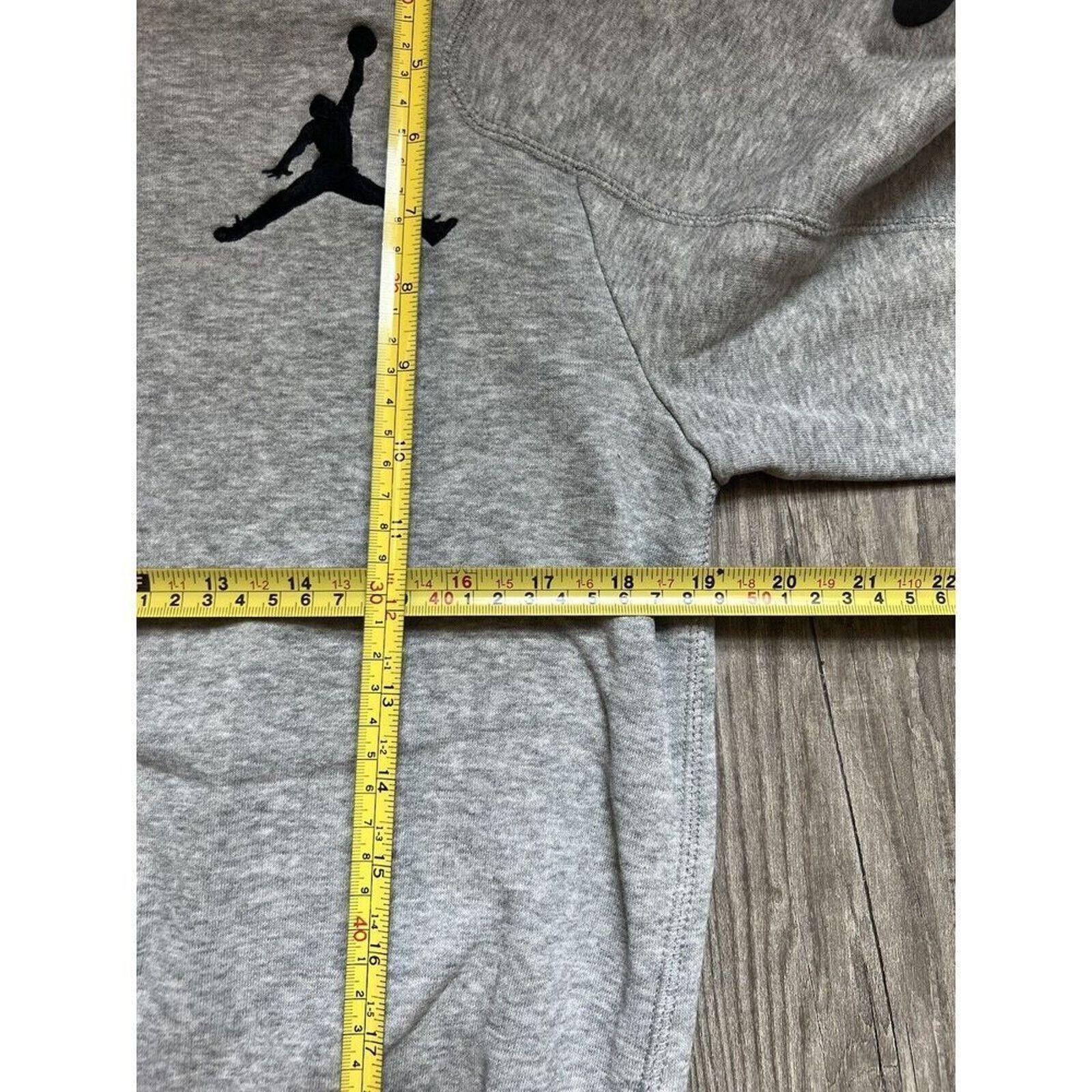 Jordan Brand Jordan Jump man Gray Crewneck Sweatshirt Mens Size S Size US S / EU 44-46 / 1 - 6 Thumbnail