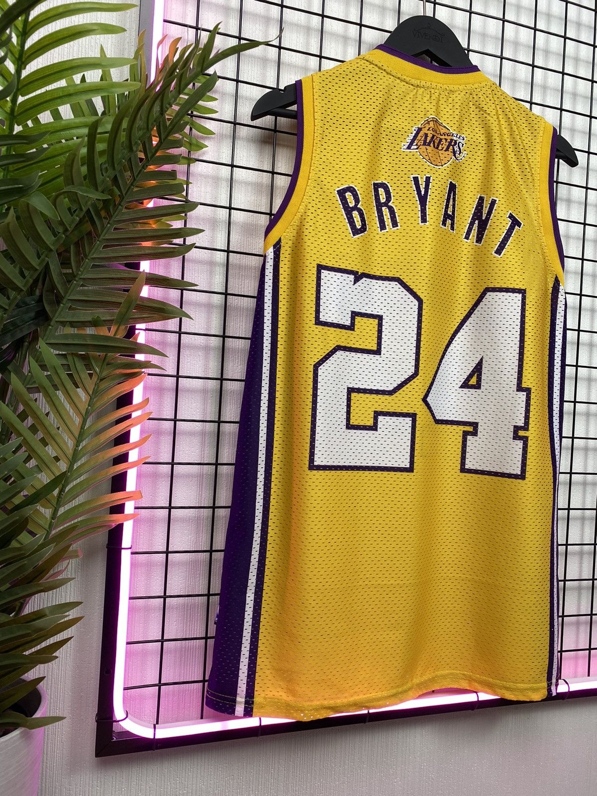 NBA Los Angeles Lakers #24 Kobe Bryant Jersey Yellow Men M Size US M / EU 48-50 / 2 - 11 Thumbnail