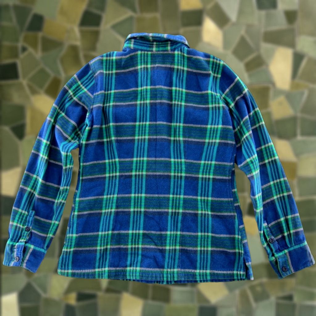 Patagonia VINTAGE Patagonia Shirt Women 6 Patagonia Organic Cotton Blue Green Plaid Long Sleeve Button Up Flannel Shirt 6 Green Plaid 90s Outdoor Pockets Womens Size M / US 6-8 / IT 42-44 - 1 Thumbnail