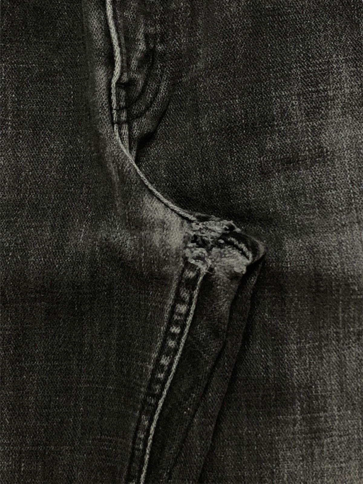 Lemaire × Uniqlo Vintage Uniqlo U Lemaire Black Faded Distressed Jeans 31x29 Size US 31 - 5 Thumbnail