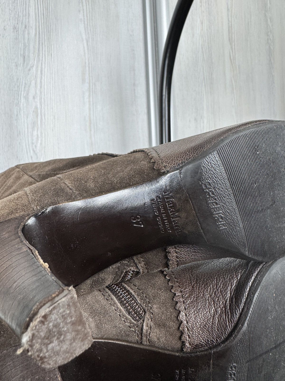 Max Mara Max Mara made in Italy brown suede boots knee length Size US 7 / IT 37 - 13 Thumbnail