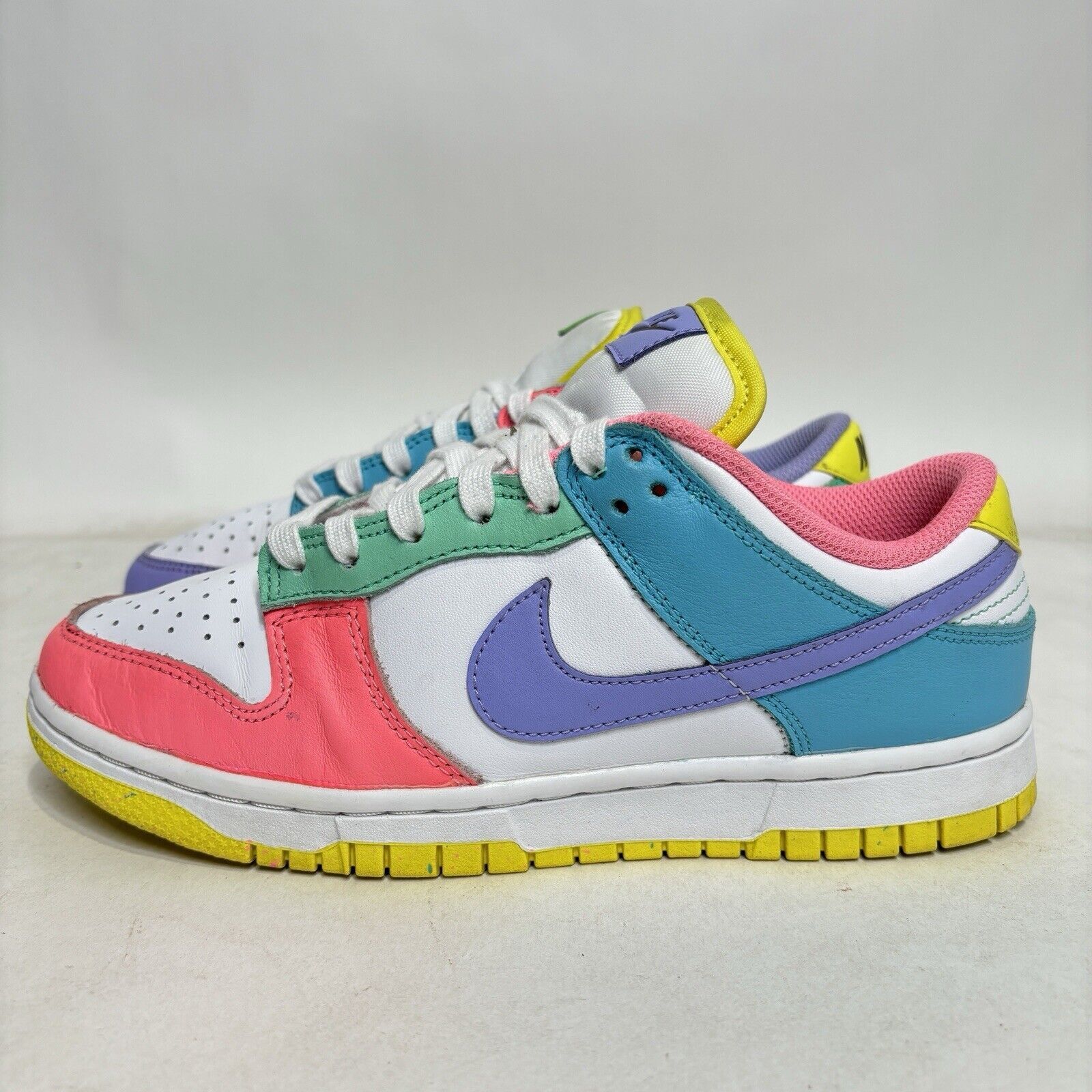 Nike Nike Dunk Low SE WMNS “Easter Candy” 2024 Size US 7 / IT 37 - 7 Thumbnail