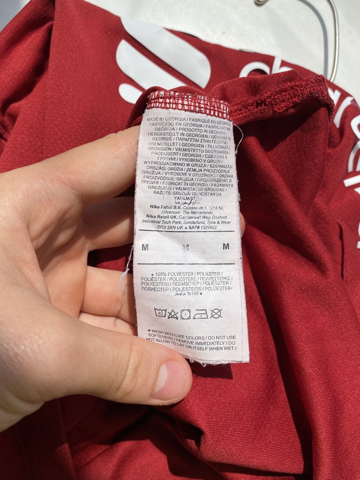 Nike Liverpool FC Nike Jersey Size L Worn Standard Chartered Size US M / EU 48-50 / 2 - 9 Thumbnail