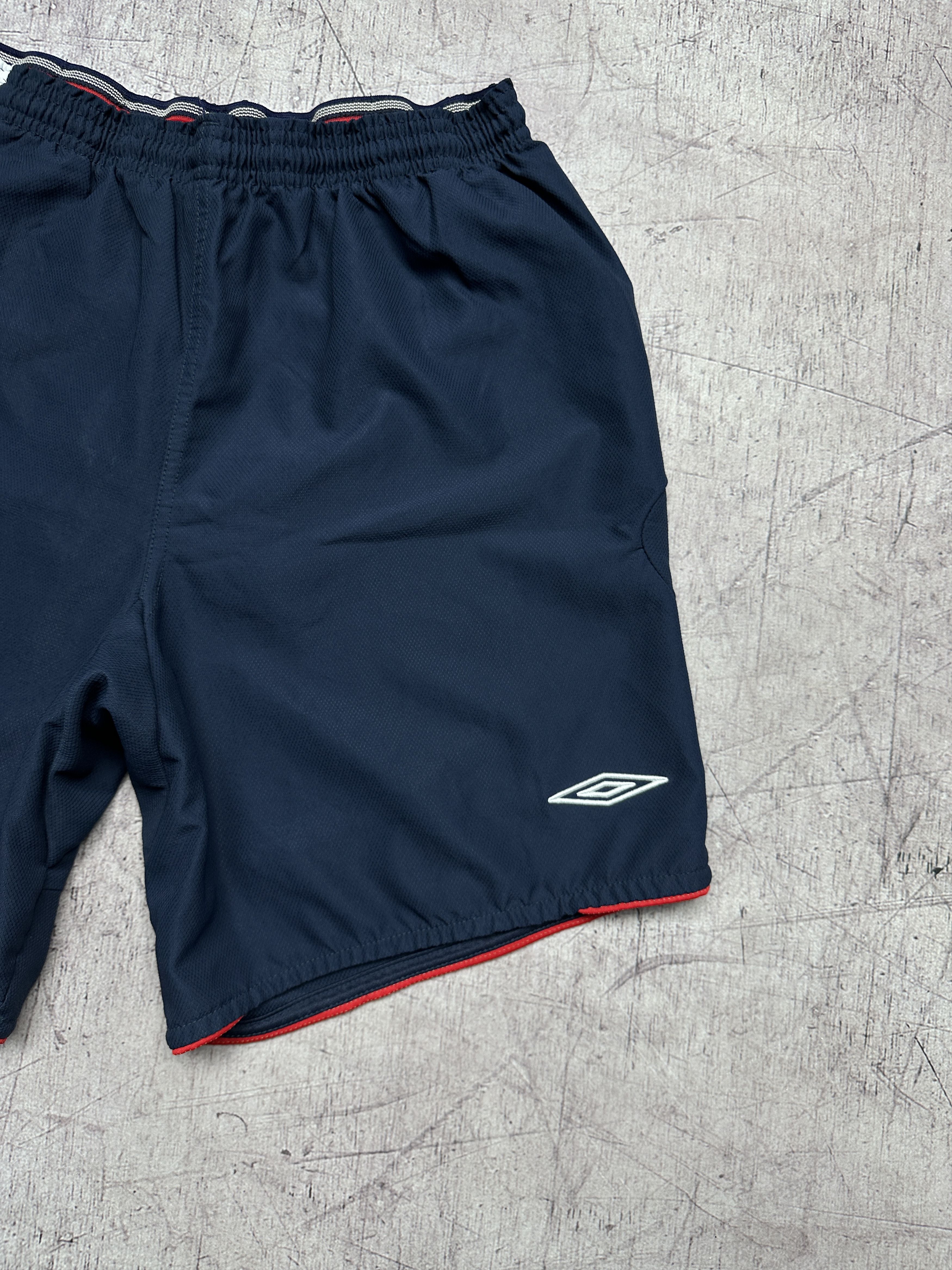 Umbro Umbro England Vintage Mens Shorts Size US 32 / EU 48 - 3 Thumbnail
