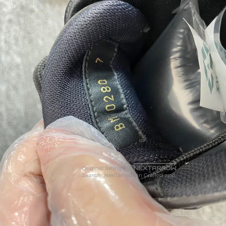 Louis Vuitton Louis Vuitton Black cowhide trainer shoes Size US 7 / EU 40 - 5 Thumbnail