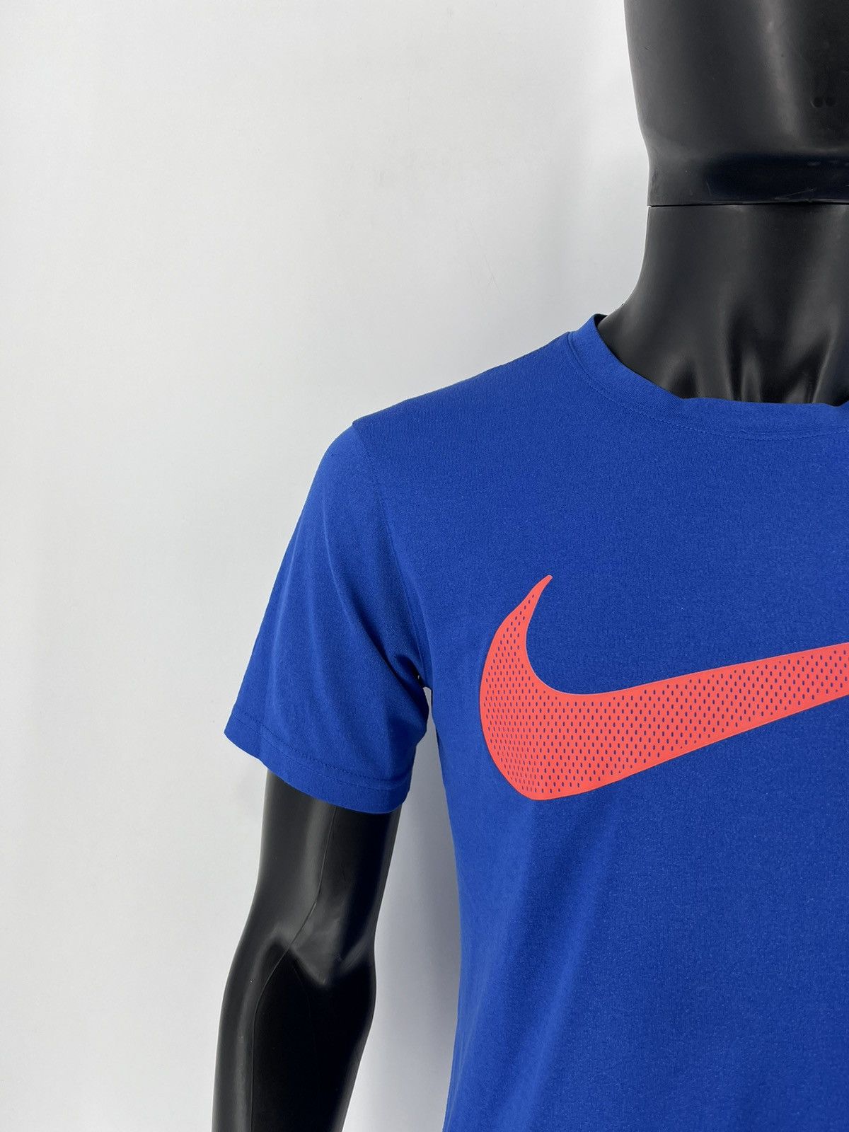 Nike Vintage 90s Nike Swoosh Logo Tee Travis Scott Style Grailed Size US S / EU 44-46 / 1 - 6 Thumbnail