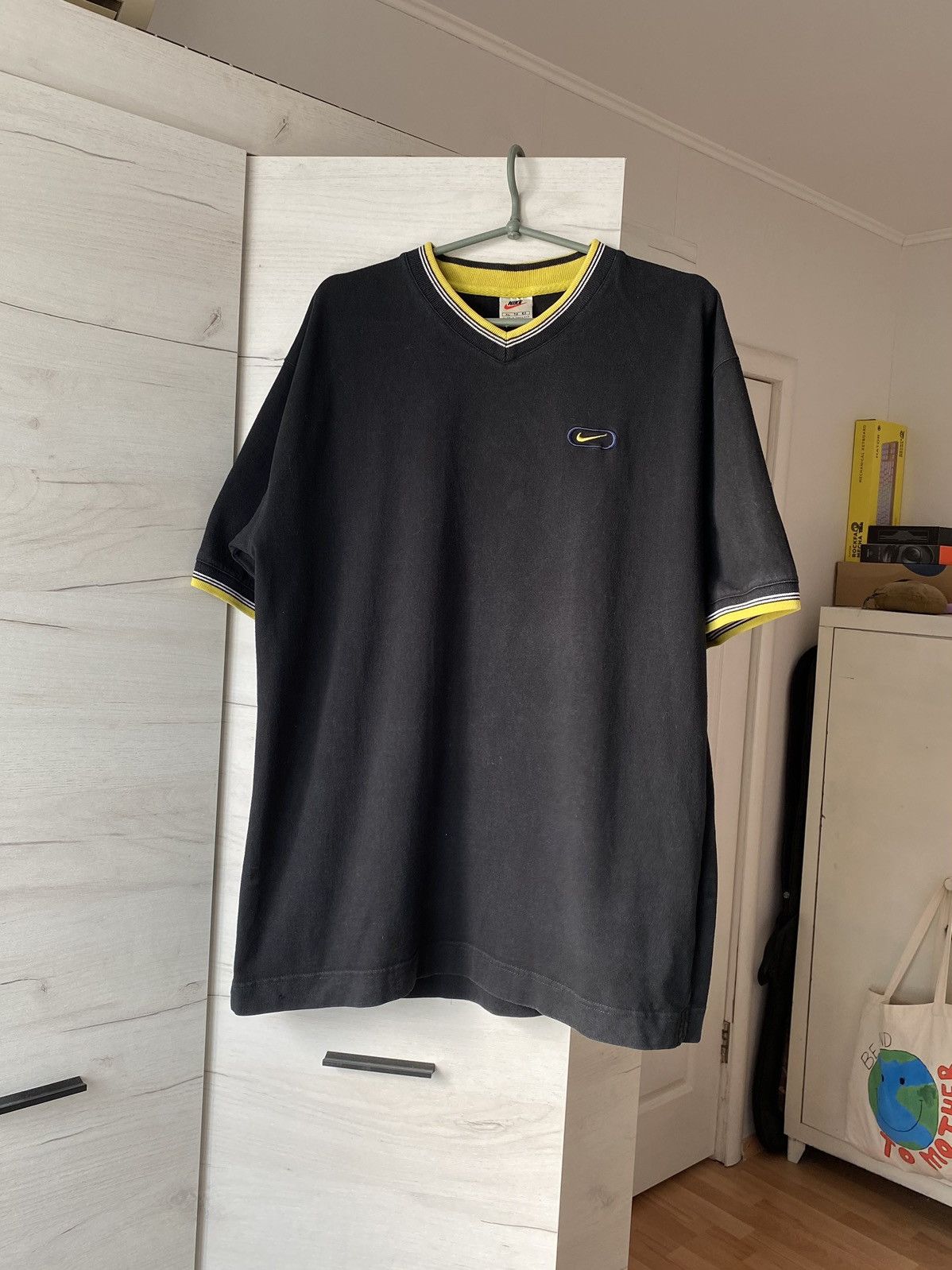 Nike × Vintage Vintage rare nike 90s embroidered logo t-shirt Size US XL / EU 56 / 4 - 1 Thumbnail