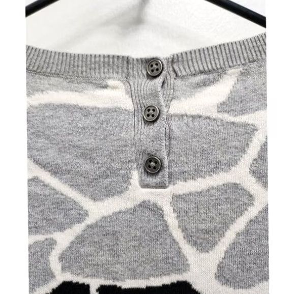 Talbots Talbots Sweater Womens Petite Medium Black Gray Giraffe Print Pullover Crew Neck Size M / US 6-8 / IT 42-44 - 5 Thumbnail