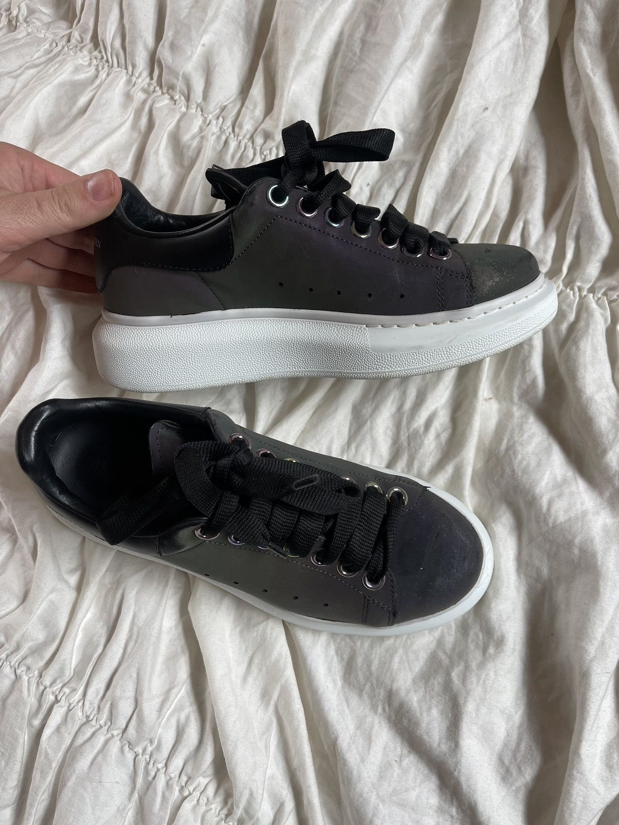 Alexander McQueen Alexander McQueen Iridescent Sneakers Beetle Black chameleon Size US 6 / IT 36 - 21 Thumbnail