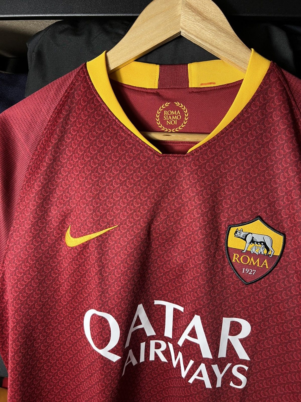 Nike Nike Jersey Youth Qatar Airways 2018 Roma Football Soccer Size US M / EU 48-50 / 2 - 4 Thumbnail