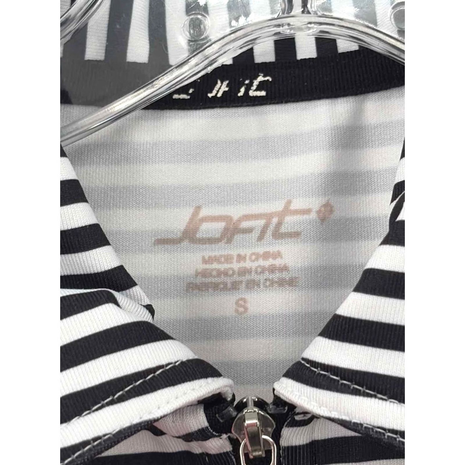 Vintage Jofit Athletic Short Sleeve Small Black Pre-Owned Size 28" / US 6 / IT 42 - 3 Thumbnail