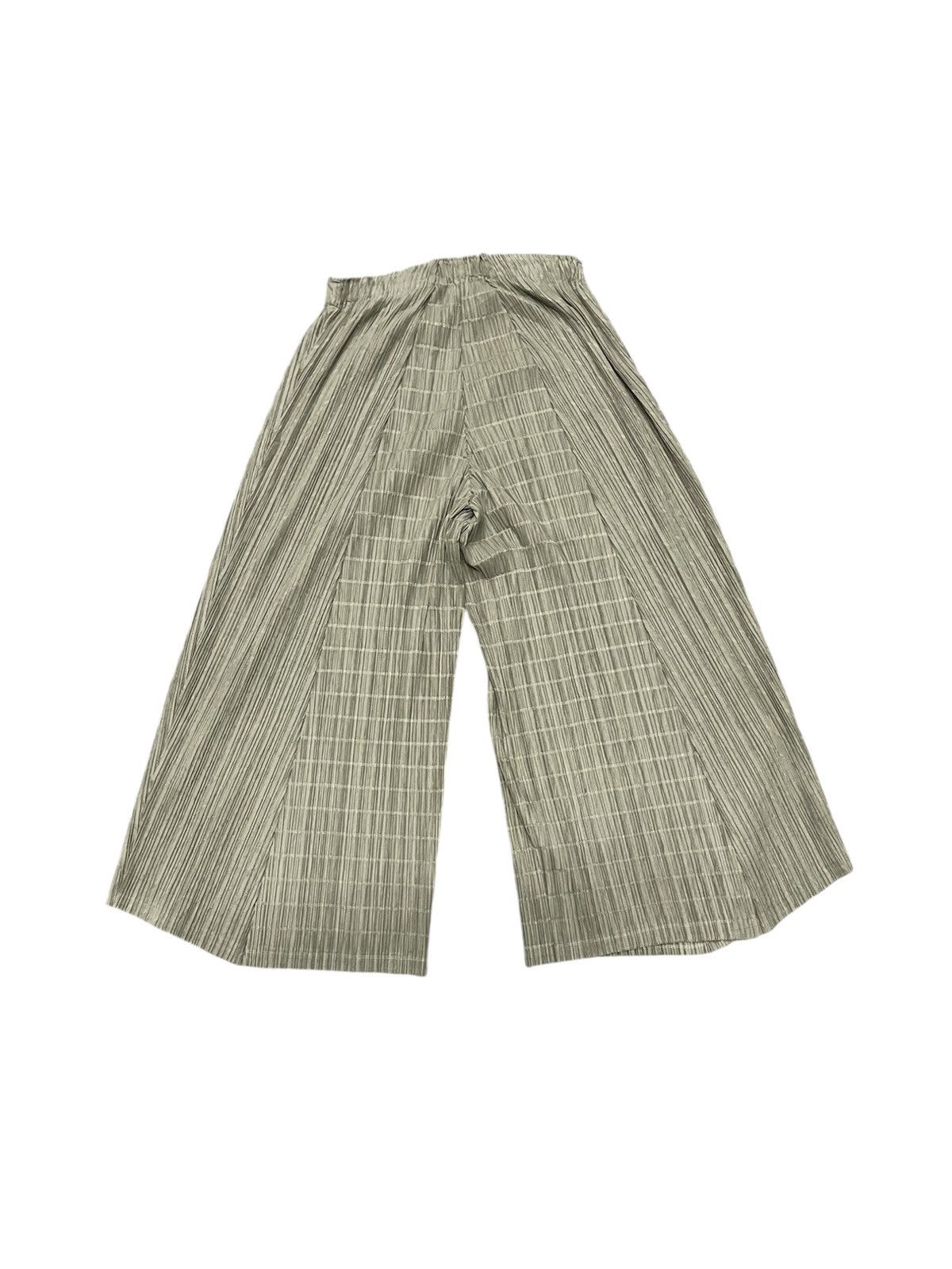 Pleats Please Issey Miyake 90s PLEATS PLEASE ISSEY MIYAKE PLISSE EFFECT FLARE TROUSERS Size 30" / US 8 / IT 44 - 2 Thumbnail