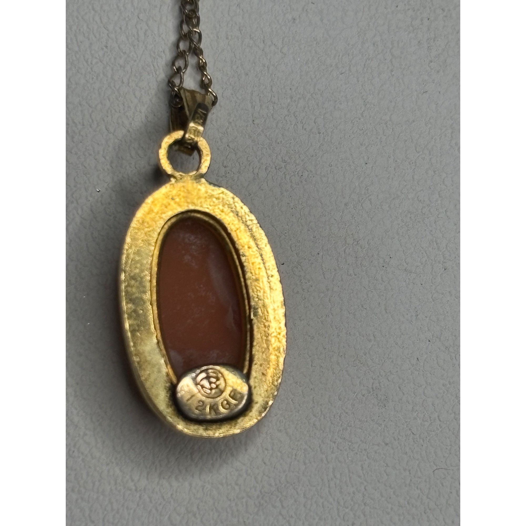 Vintage 12K Gold Cameo Pendant Necklace With Oval Frame & De