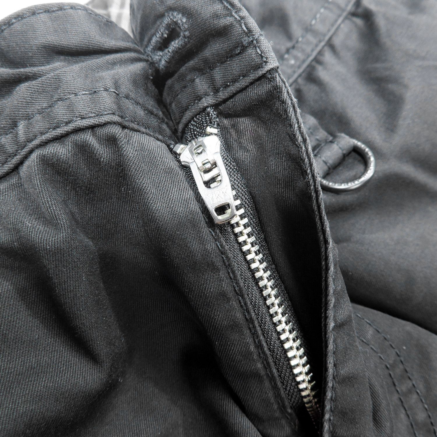 Burberry BURBERRY BLACK LABEL CARGO SHORT PANTS Size US 30 / EU 46 - 9 Thumbnail