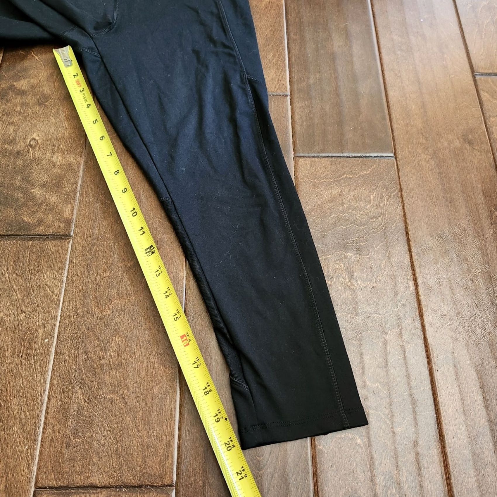 Forever 21 FOREVER 21 Women's Black Leggings Ankle XS Pockets Activewear Gym Yoga Running - Solid Black, Pull On, Machine Washable - Women Mens? Size 26" / US 2 / IT 38 - 7 Thumbnail
