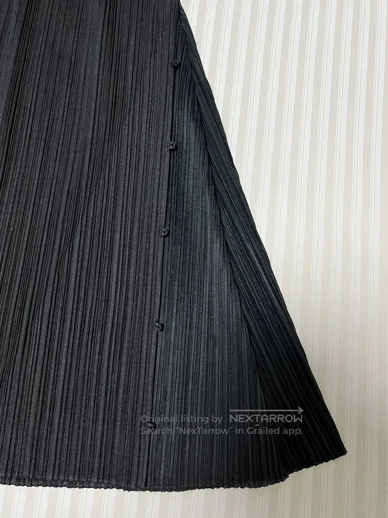 Issey Miyake Issey Miyake size:1 Black Button Pleated Midi Skirt Size 22" - 5 Thumbnail