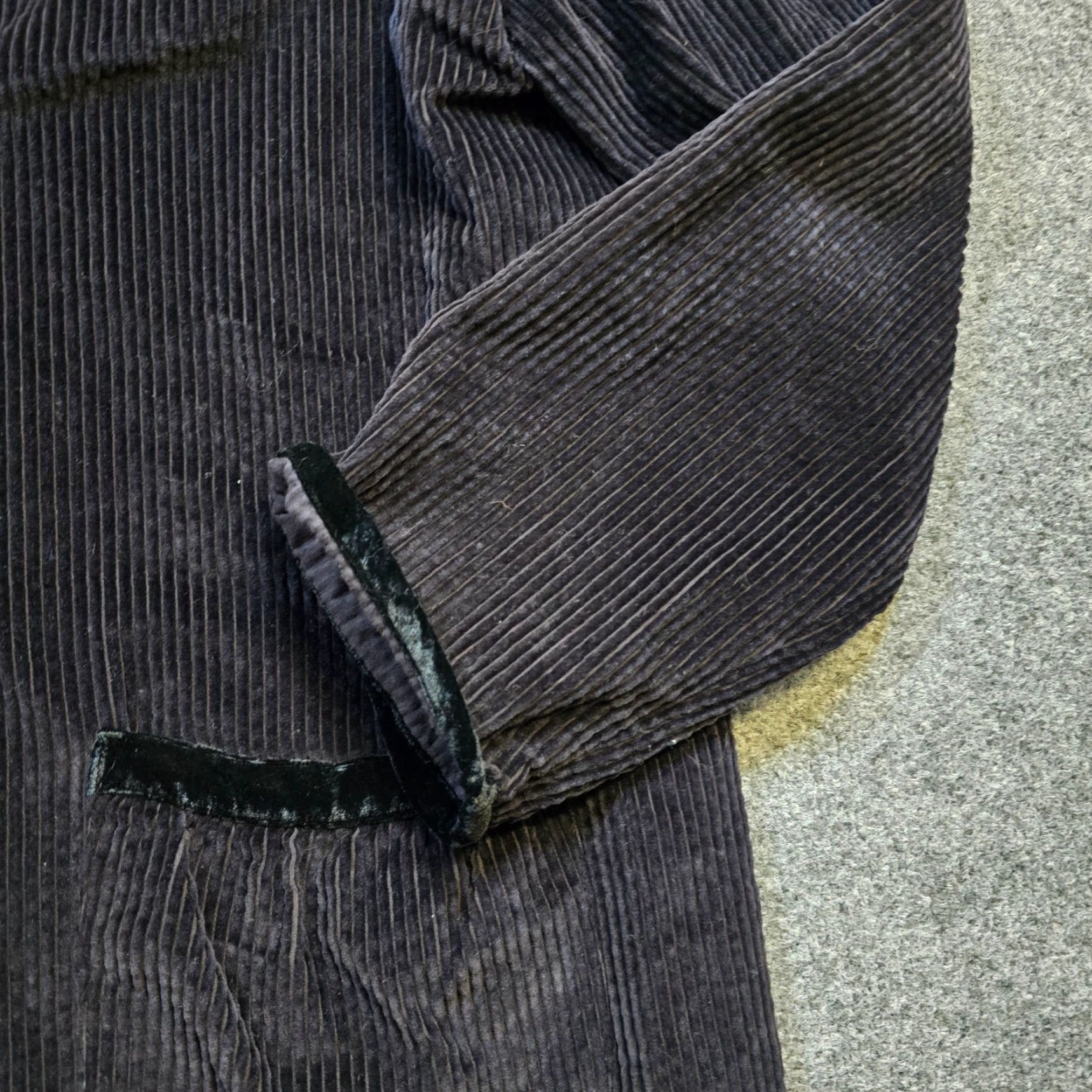 J. Jill VINTAGE J. Jill Top Womens Medium Black Velour Corduroy Button Pocket Career Size M / US 6-8 / IT 42-44 - 3 Thumbnail