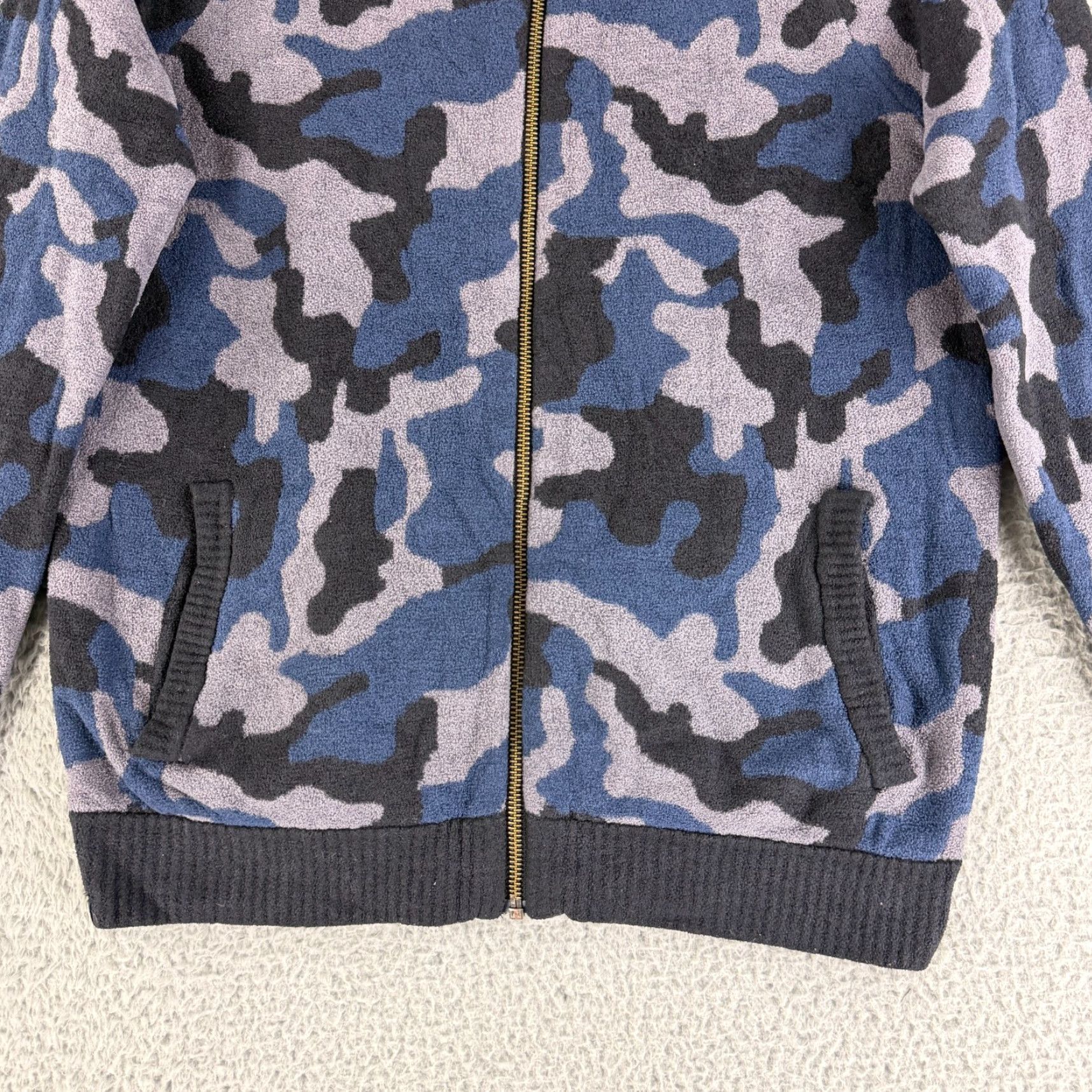 Vintage Barefoot Dreams CozyChic Ultra Lite Bomber Sweater Womens XS Blue Camo LS Long Sleeve Knit Cardigan Casual, Bohemian, 90s Womens Size XS / US 0-2 / IT 36-38 - 5 Thumbnail