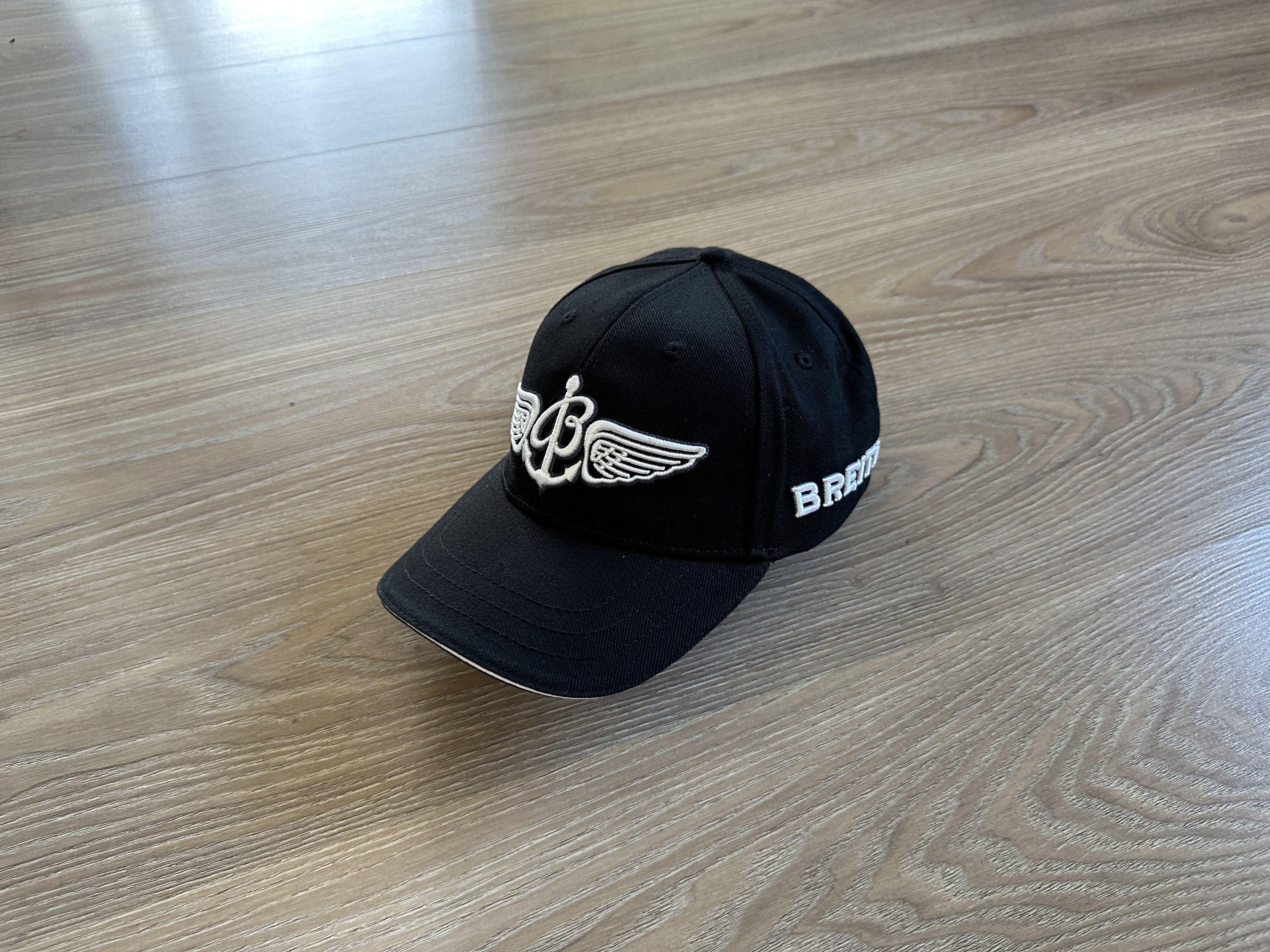 Breitling caps online