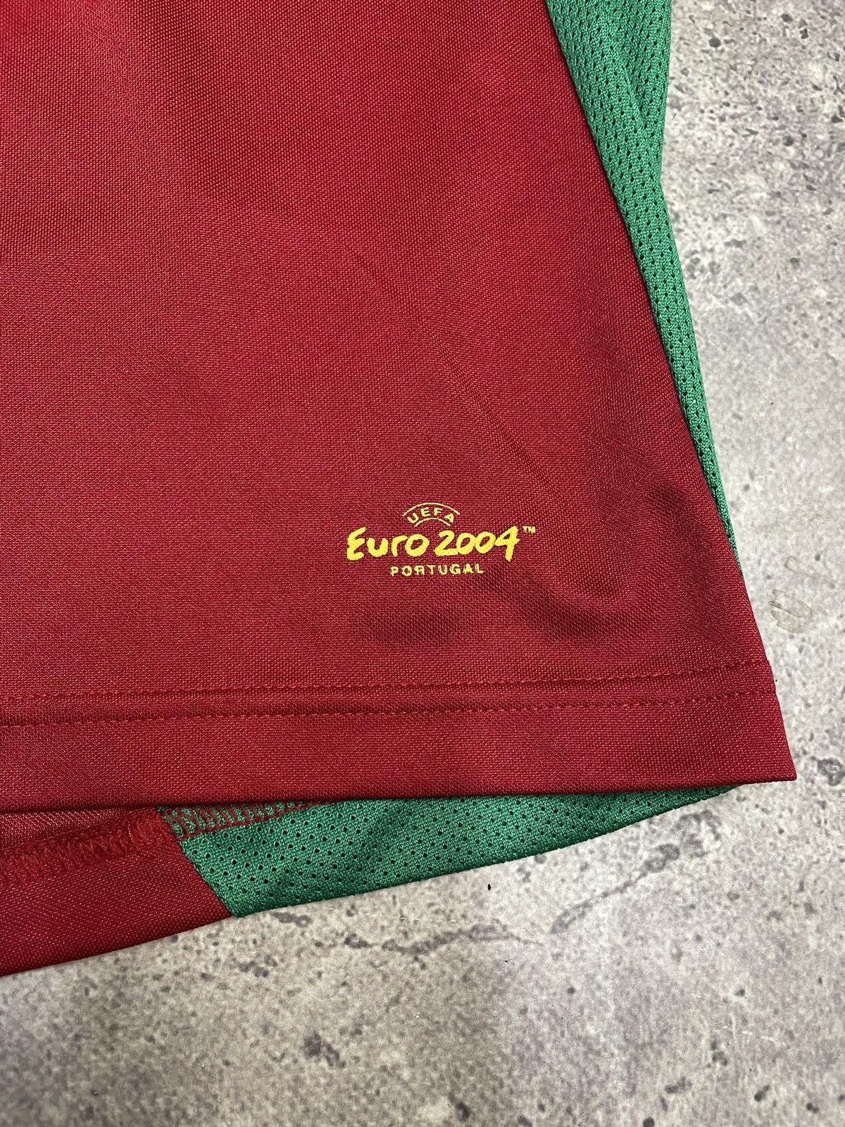 Nike × Vintage Vintage Euro 2004 Adidas Portugal Soccer Jersey Tee Size US L / EU 52-54 / 3 - 9 Thumbnail