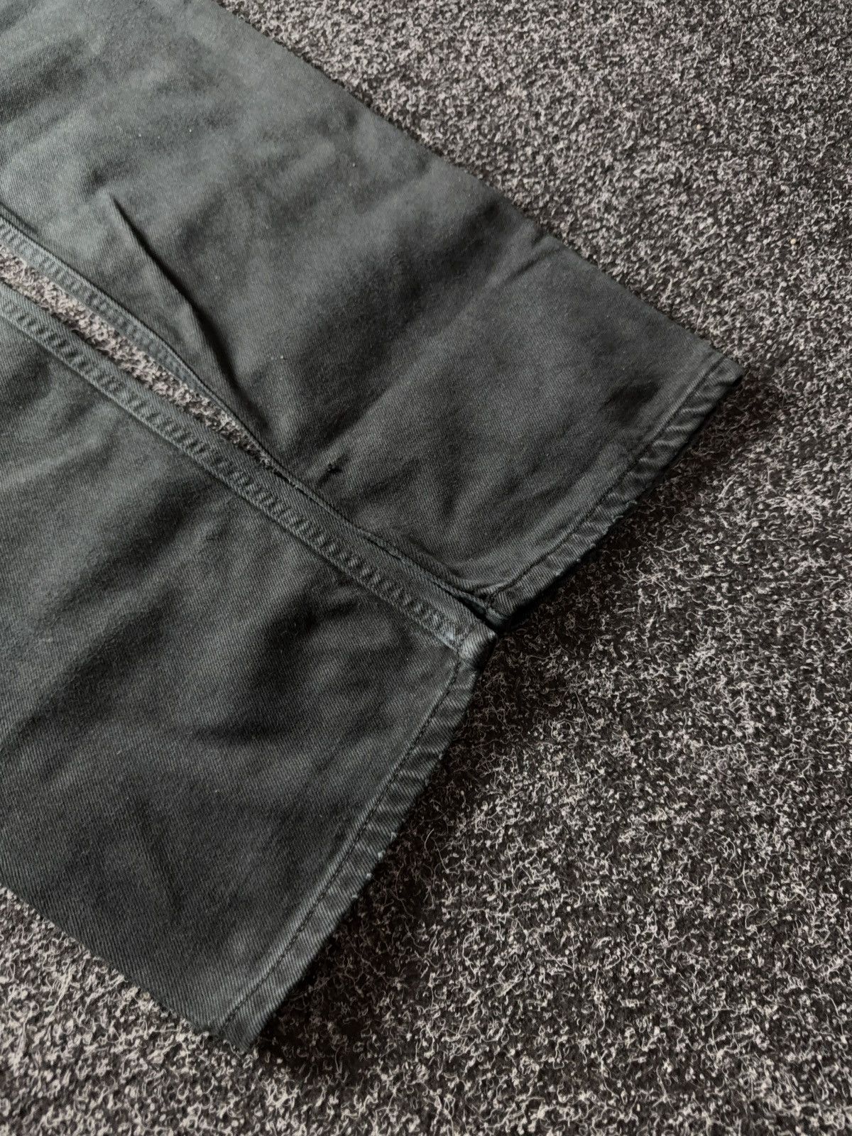 Levi's Vintage Clothing 90s Levis 751 USA Black Faded Distressed Denim Jeans Vintage Size US 33 - 13 Thumbnail