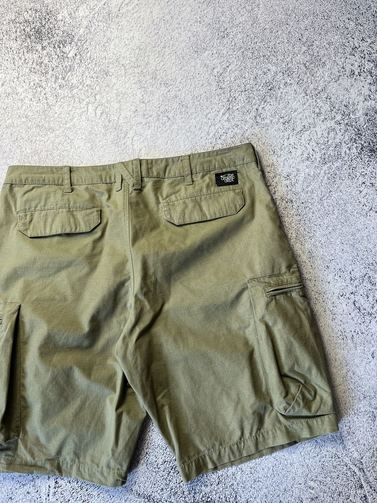 Nike Nike vintage cargo shorts casual streetwear hype y2k Size US 34 / EU 50 - 15 Thumbnail