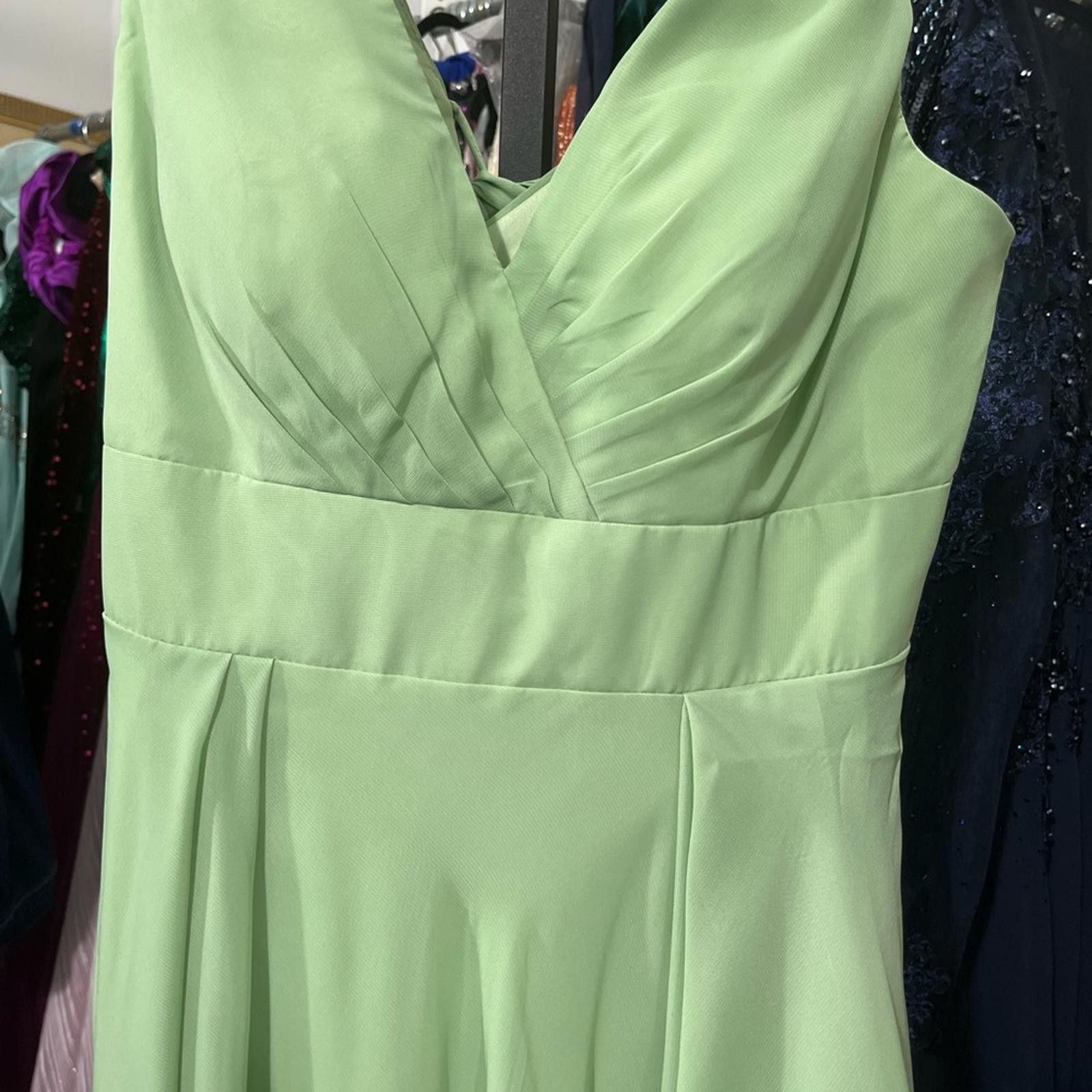 Unknown London Light Green Women's Prom Dress with Ruffle Detail Size M / US 6-8 / IT 42-44 - 1 Thumbnail