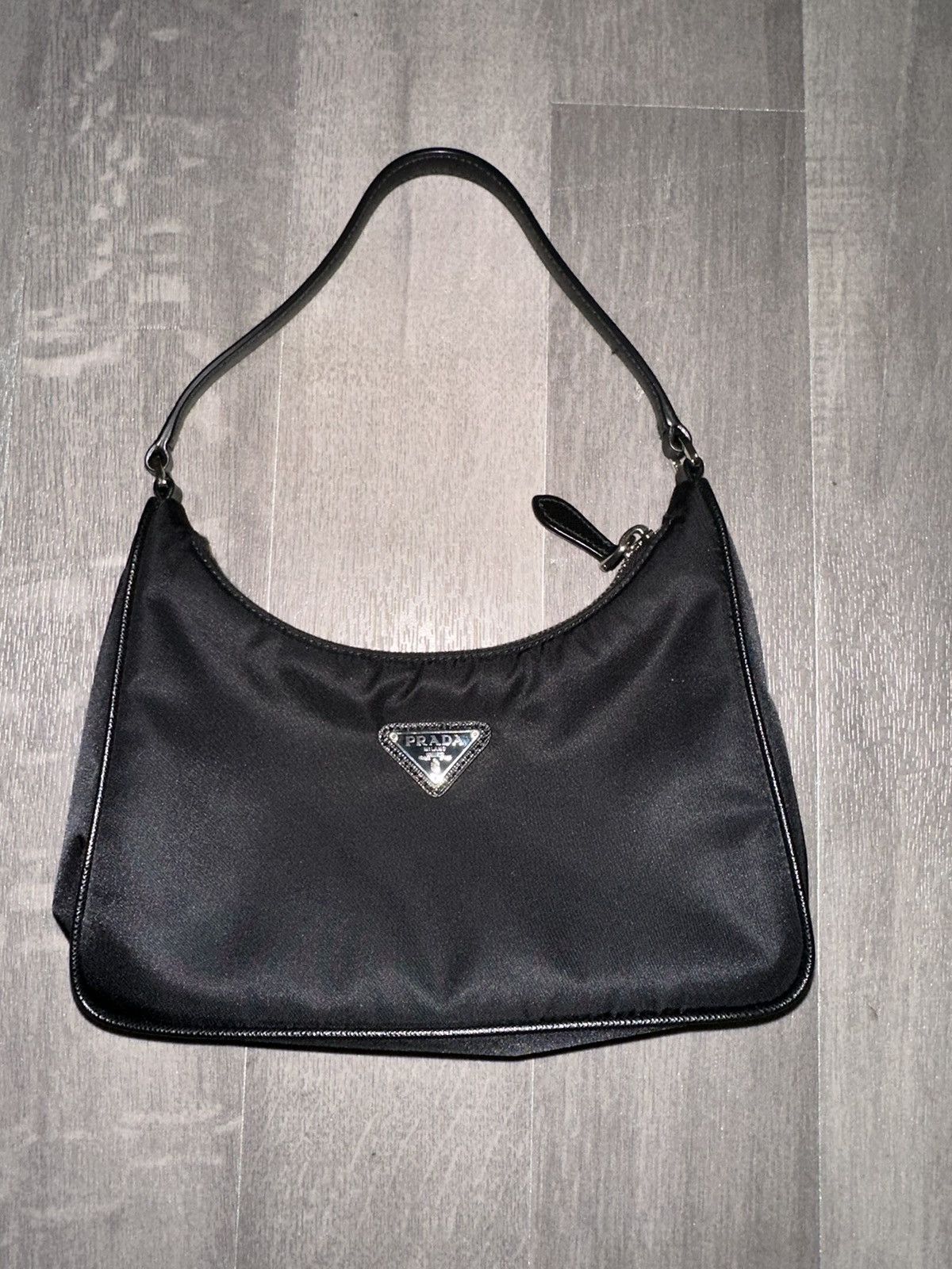 Prada Re-Edition Mini Bag Container Maniglia Nero