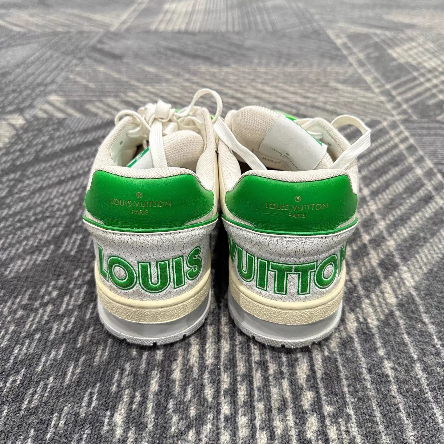 Louis Vuitton Louis Vuitton Trainer White Green 41 Size US 8 / EU 41 - 3 Thumbnail