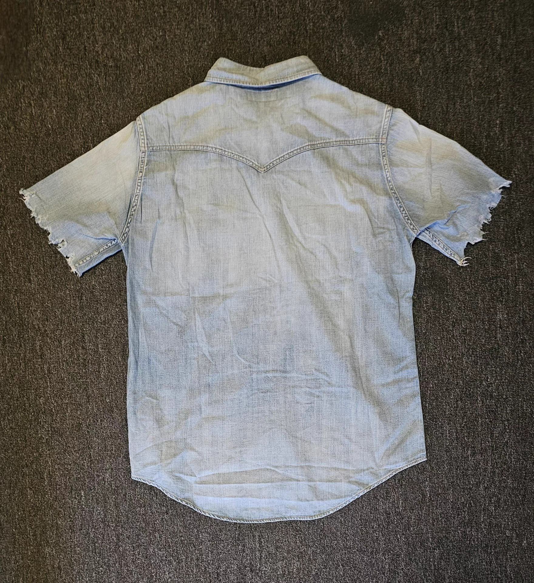 Saint Laurent Paris Saint Laurent Washed Denim Short Sleeve Shirt Size US M / EU 48-50 / 2 - 4 Thumbnail