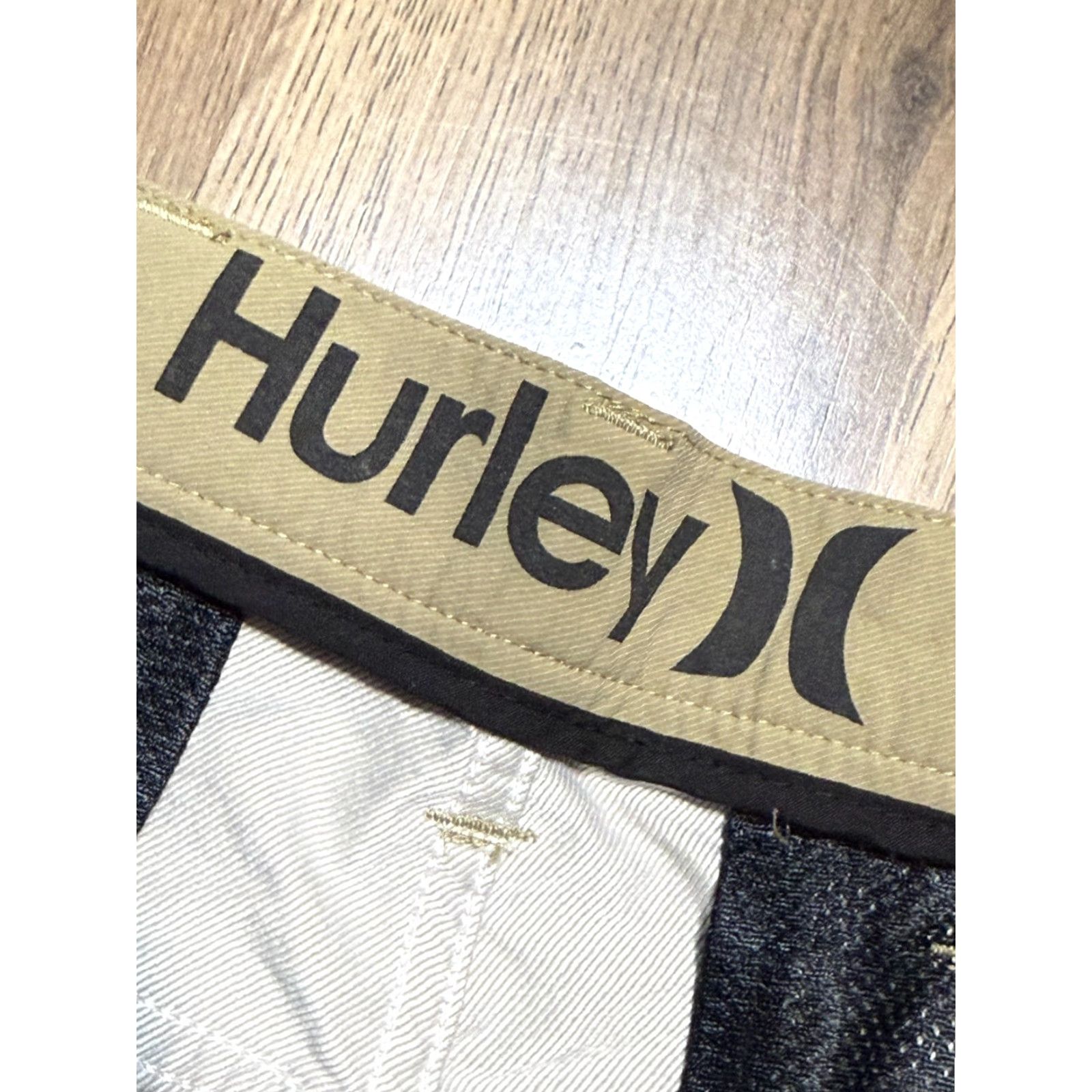 Hurley VINTAGE Hurley Shorts Men's Size 34 Brown Khaki Chino Flat Front Casual Nike? Size US 34 / EU 50 - 3 Thumbnail