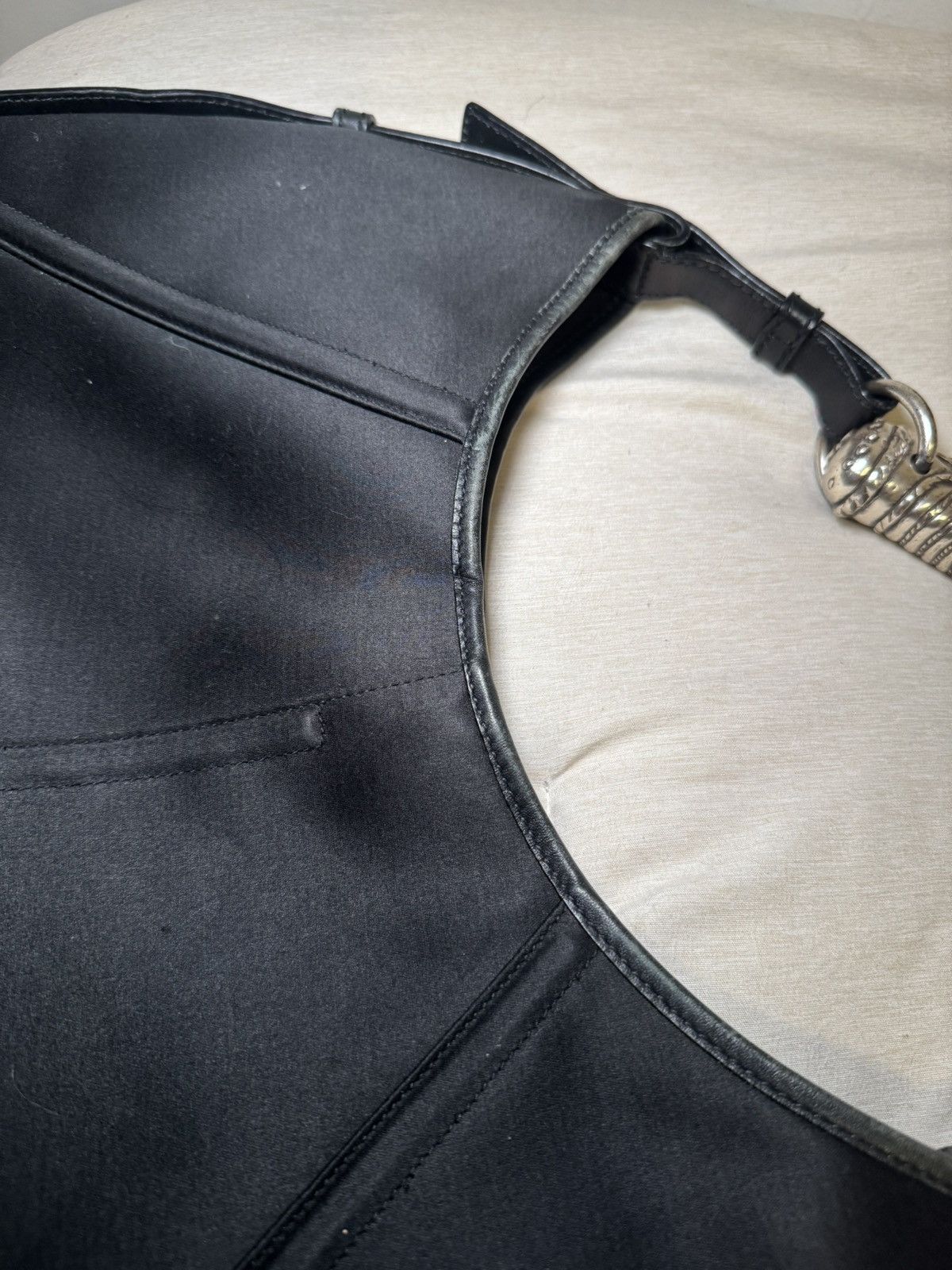 Yves Saint Laurent Yves Saint Laurent Mombasa Handbag Satin Size ONE SIZE - 13 Thumbnail