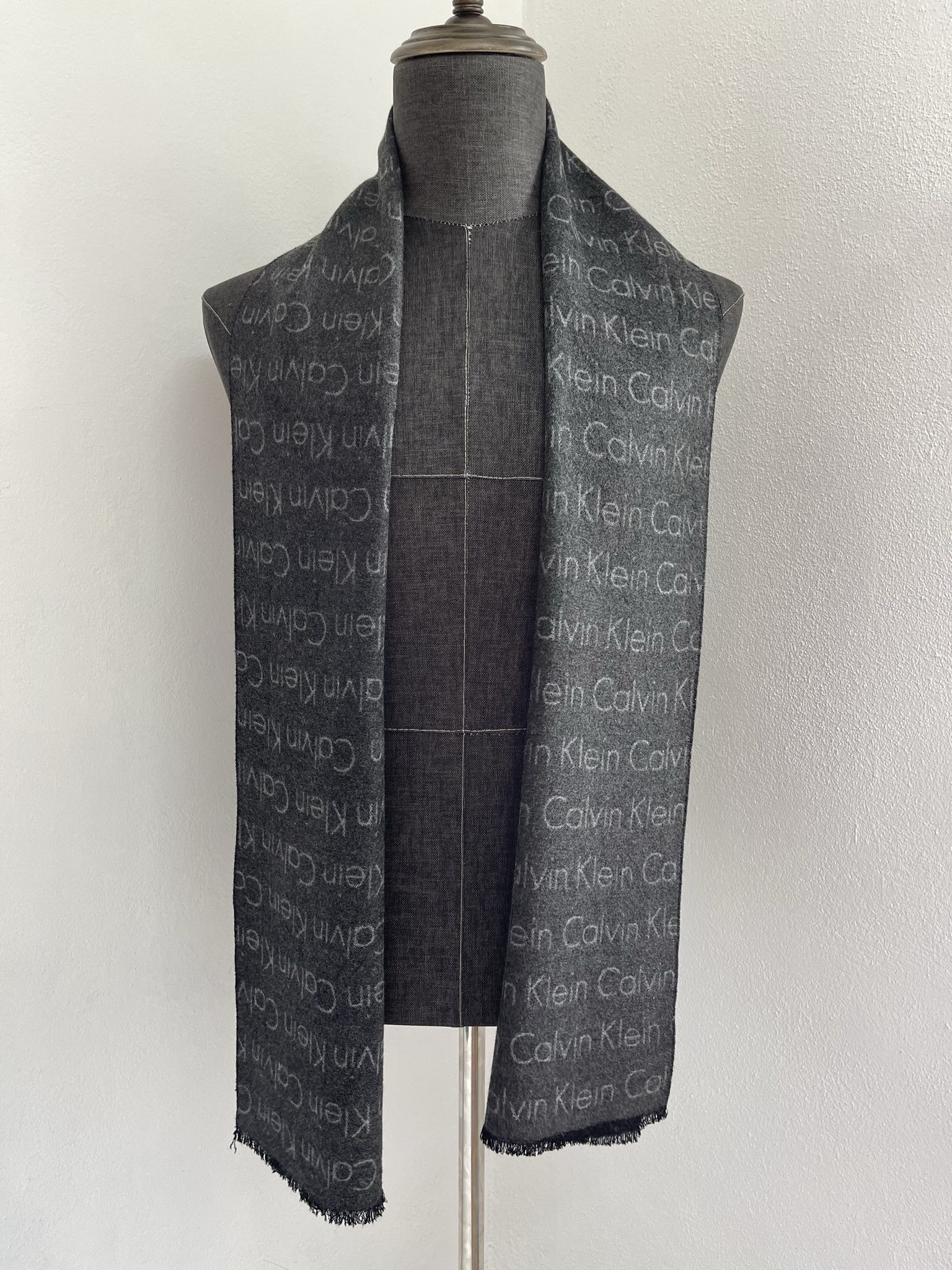Calvin Klein Vintage Calvin Klein Scarf, Calvin Klein Muffler - 6003 Size ONE SIZE - 3 Thumbnail