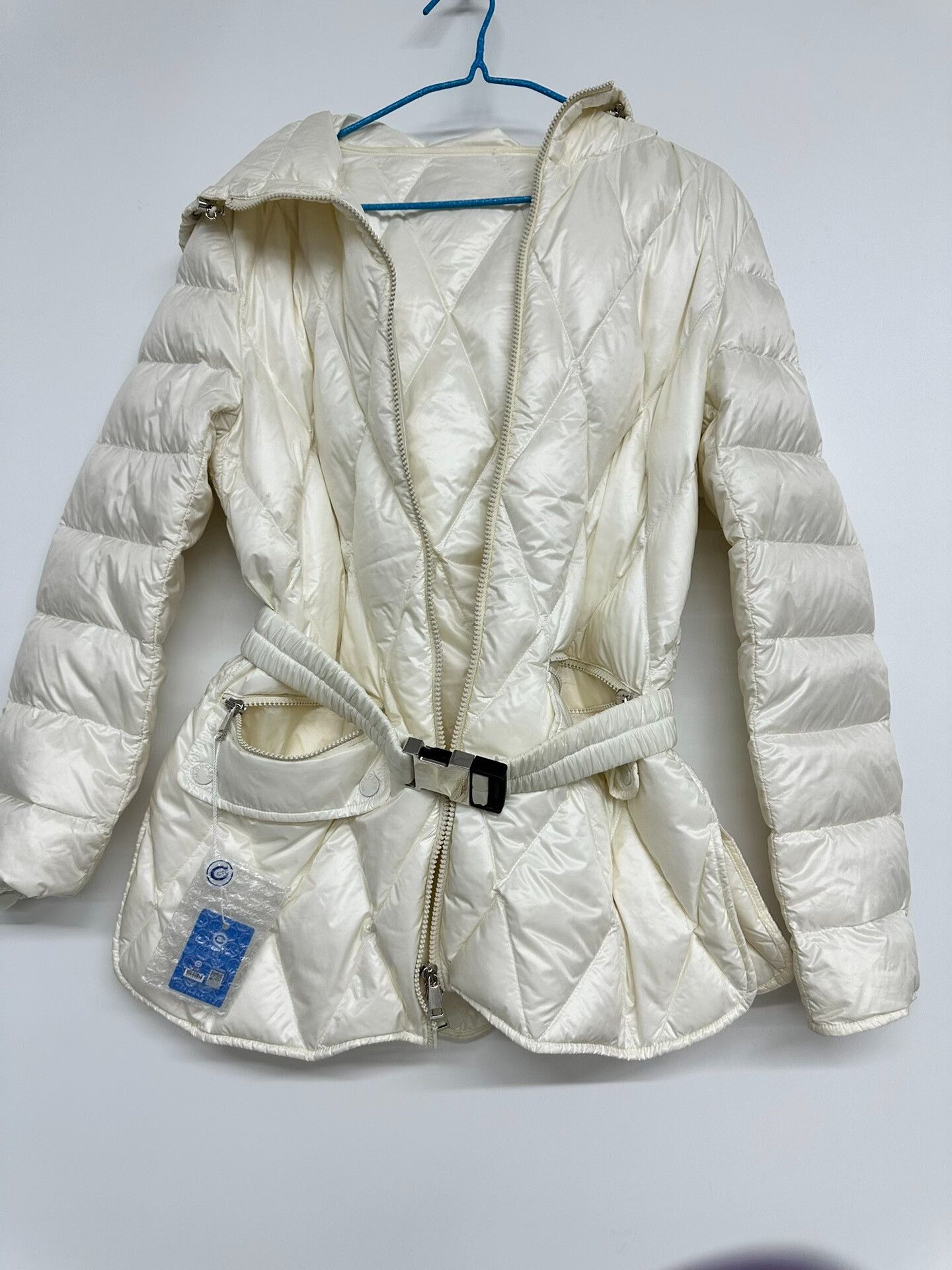 Moncler Moncler Women's Down Jacket Size M / US 6-8 / IT 42-44 - 1 Thumbnail