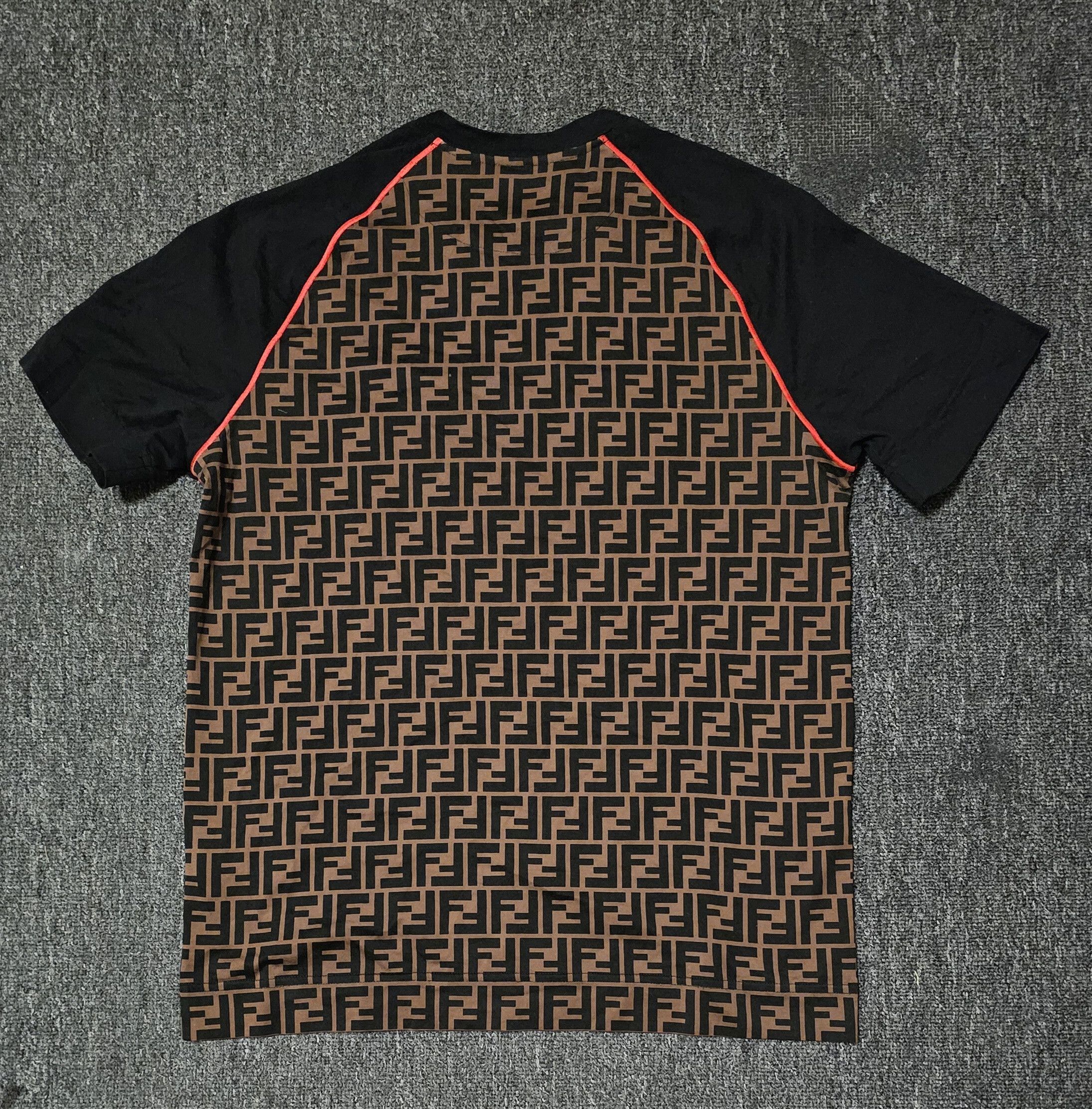 Fendi FENDI Men's Full Logo Print Oversize T-Shirt Size XS Like M Size US XS / EU 42 / 0 - 4 Thumbnail