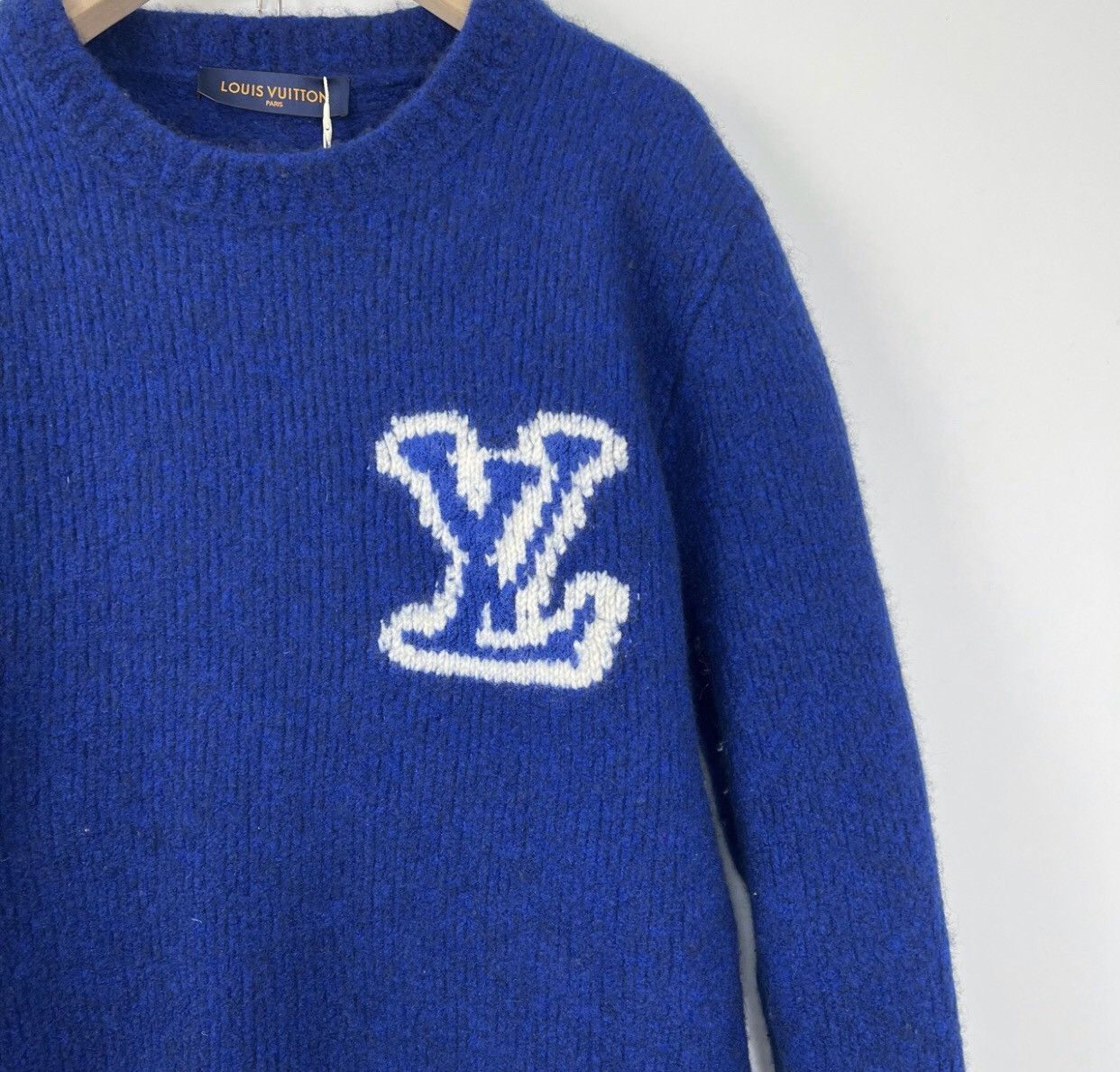 Louis Vuitton Louis Vuitton LV Blue Embroidered Logo Teddy Sweater2412- Size XXL / US 16-18 / IT 52-54 - 5 Thumbnail