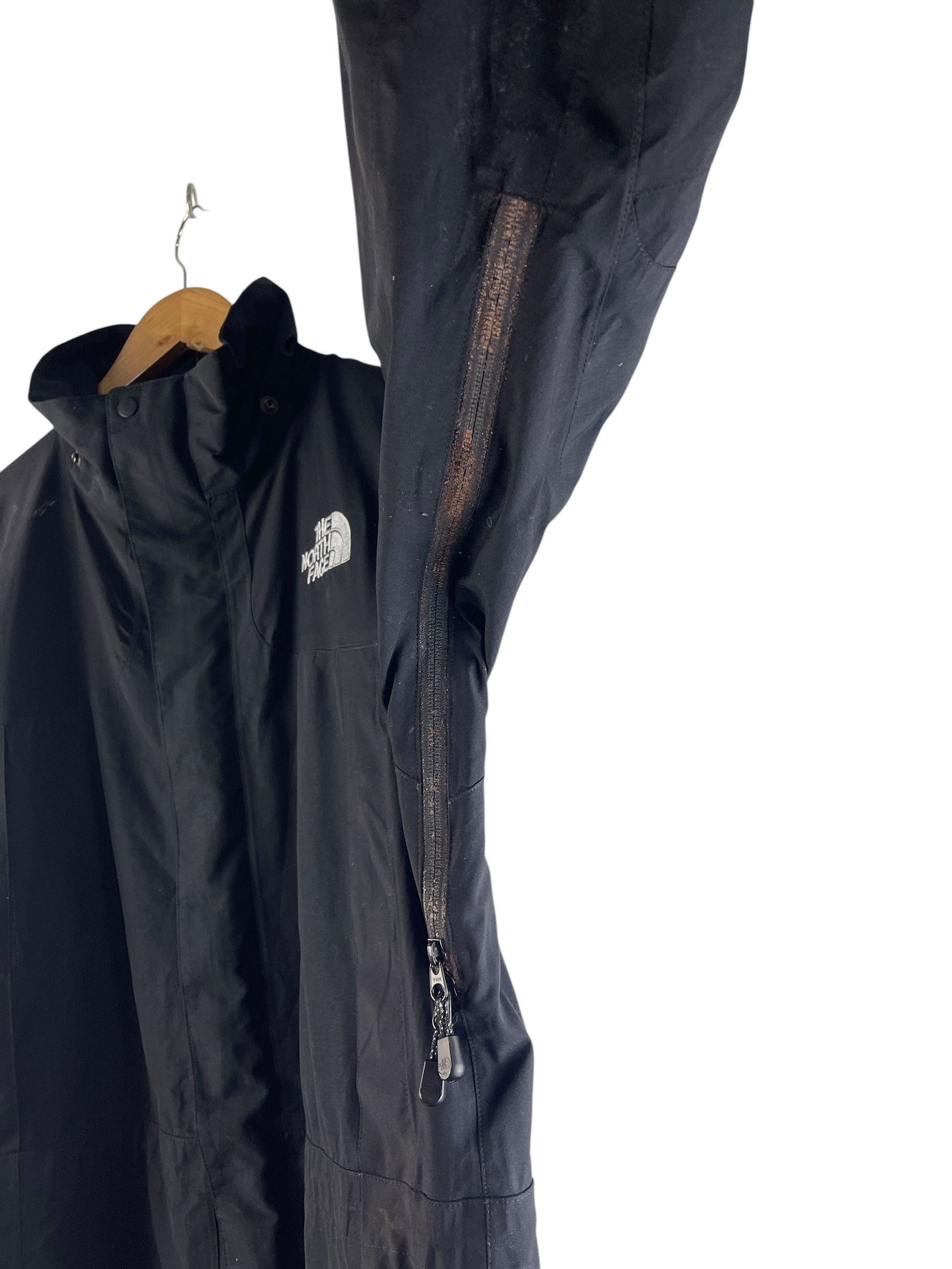 The North Face Vintage The North Face Gore-Tex Shell Jacket Black Pit Zip Size US M / EU 48-50 / 2 - 8 Thumbnail