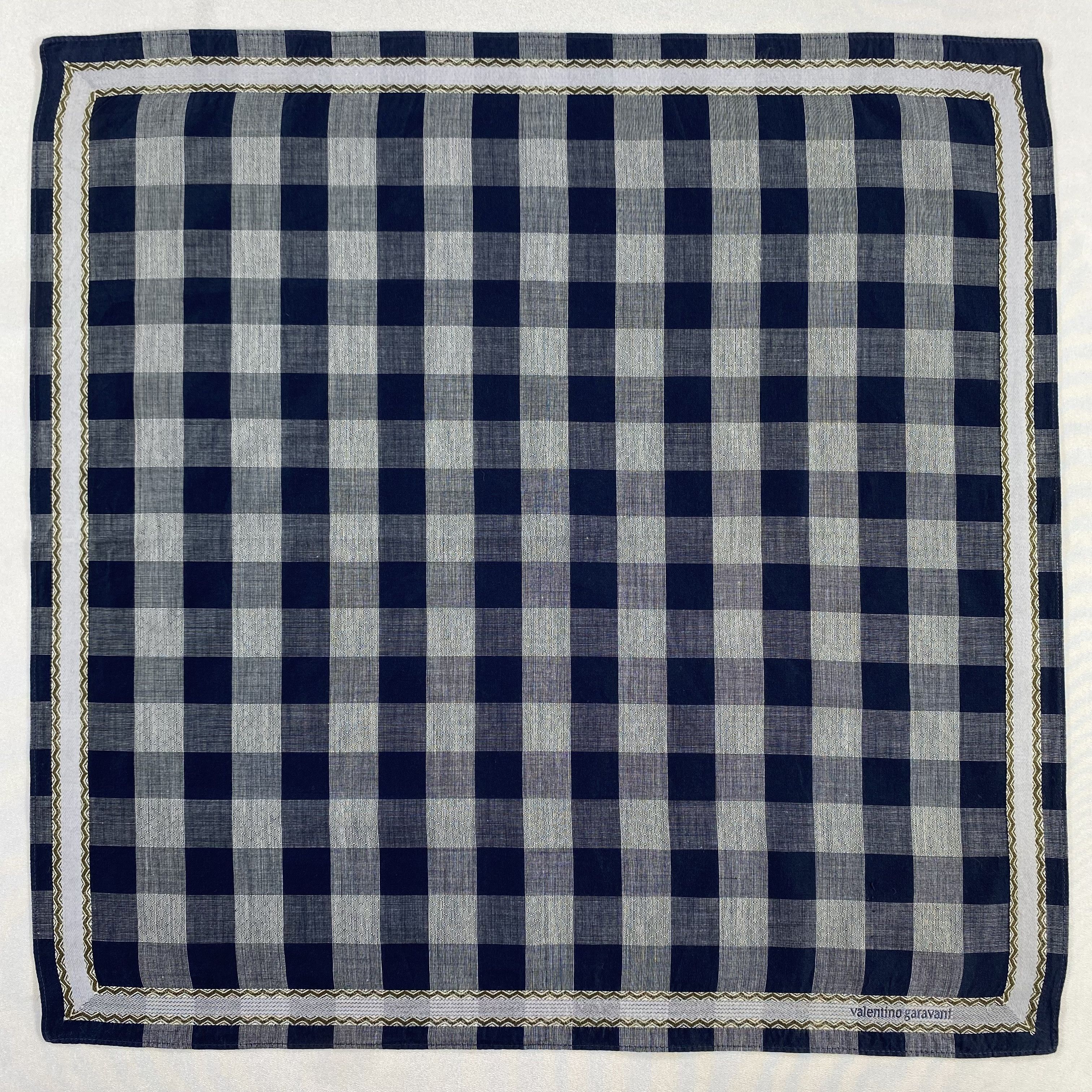 Valentino × Vintage Valentino Garavani Bandana/ Handkerchief / Neckerchief-P713 Size ONE SIZE - 1 Thumbnail