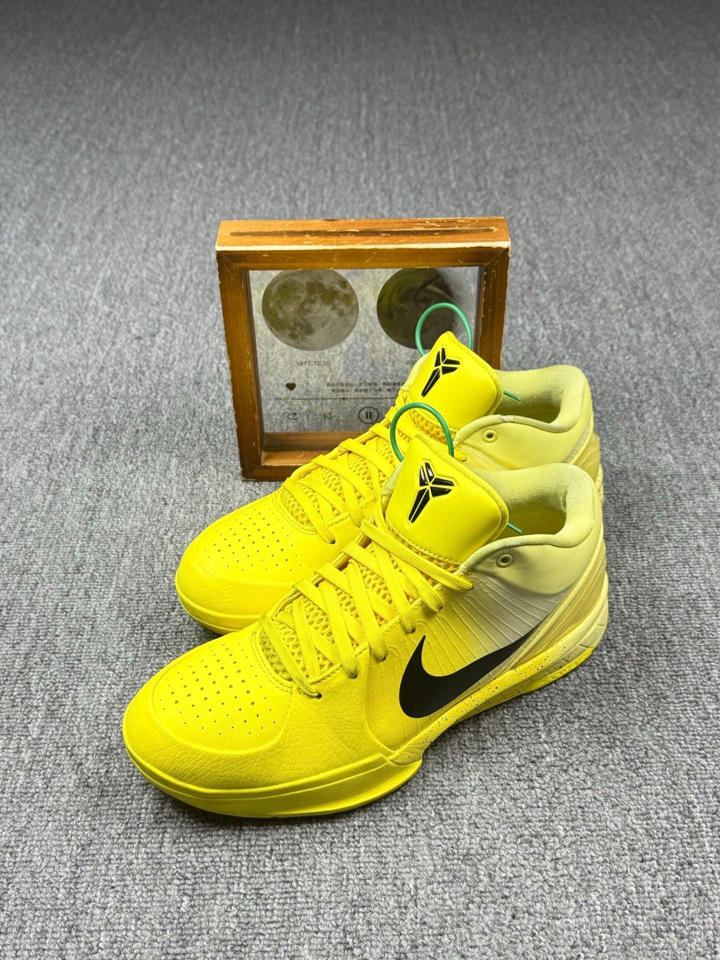 Nike Nike KOBE4 Yellow Lowtop Sneakers 9 Men Size US 9 / EU 42 - 1 Thumbnail