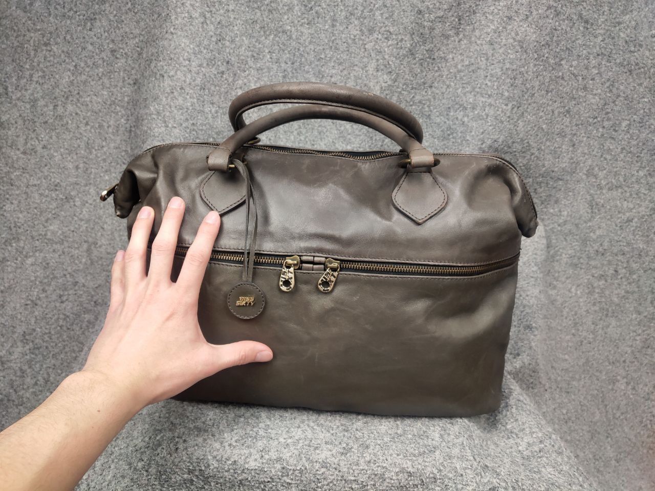Miss Sixty Miss Sixty Vintage Y2K Dark Leather Oversized Zip Handbag Size ONE SIZE - 7 Thumbnail