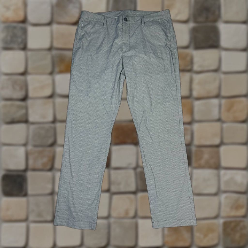 Tommy Bahama Tommy Bahama Performance Chino Pants Mens 36x32 Gray Check Straight Leg Size US 36 / EU 52 - 1 Thumbnail