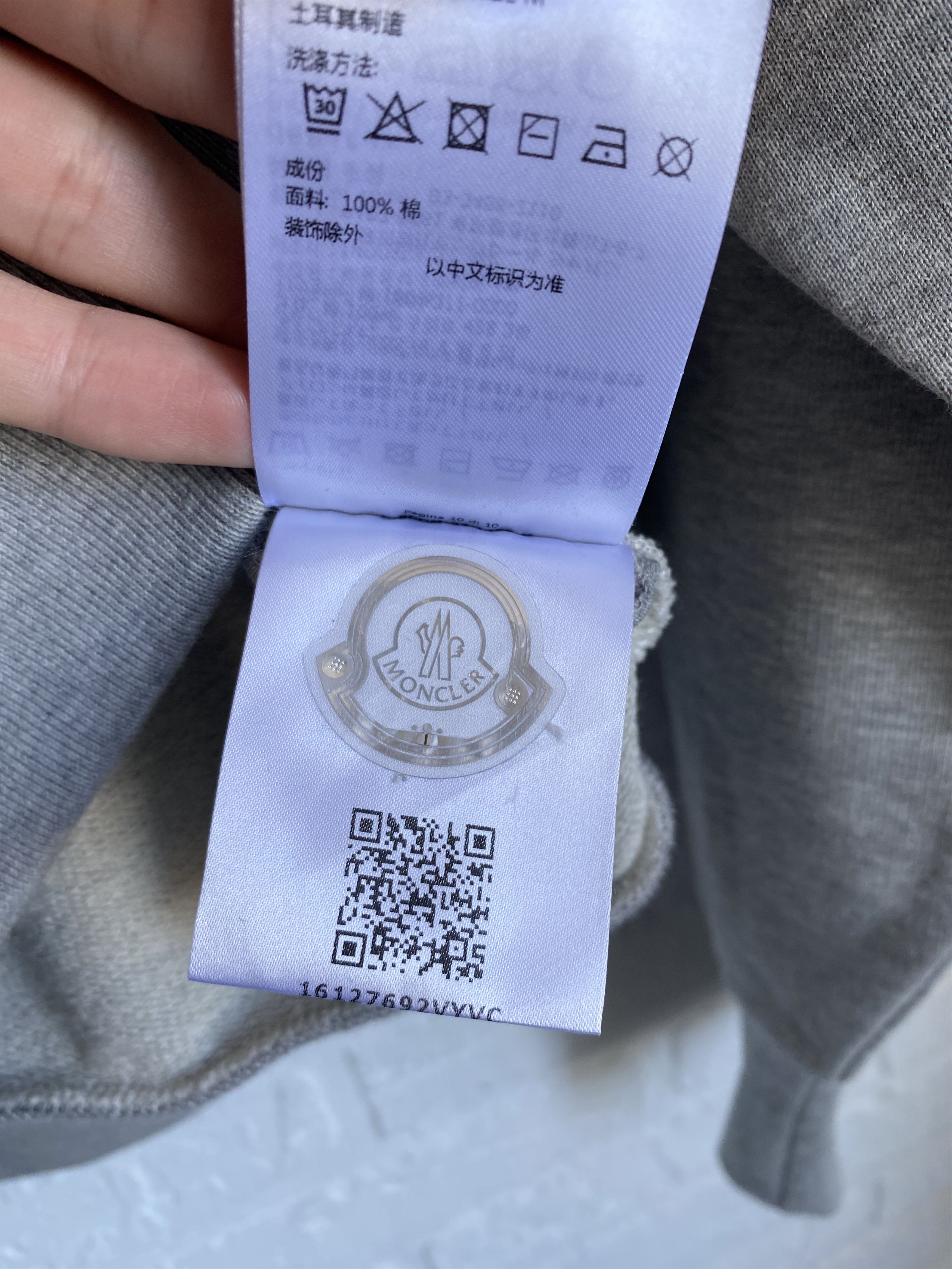 Moncler Moncler embroidered fur logo sweatshirt Size US L / EU 52-54 / 3 - 10 Thumbnail