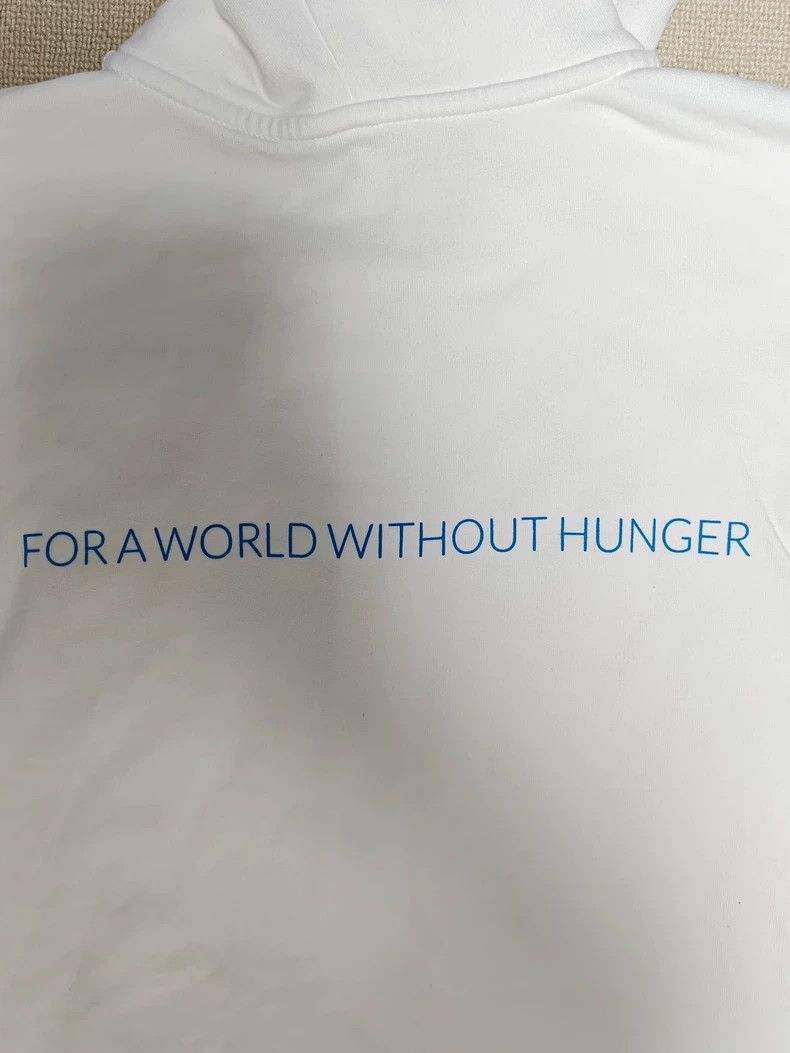 Balenciaga Balenciaga 23ss Wfp Charity Co-branded Zip Hoodie Jacket 25 Size US M / EU 48-50 / 2 - 5 Thumbnail