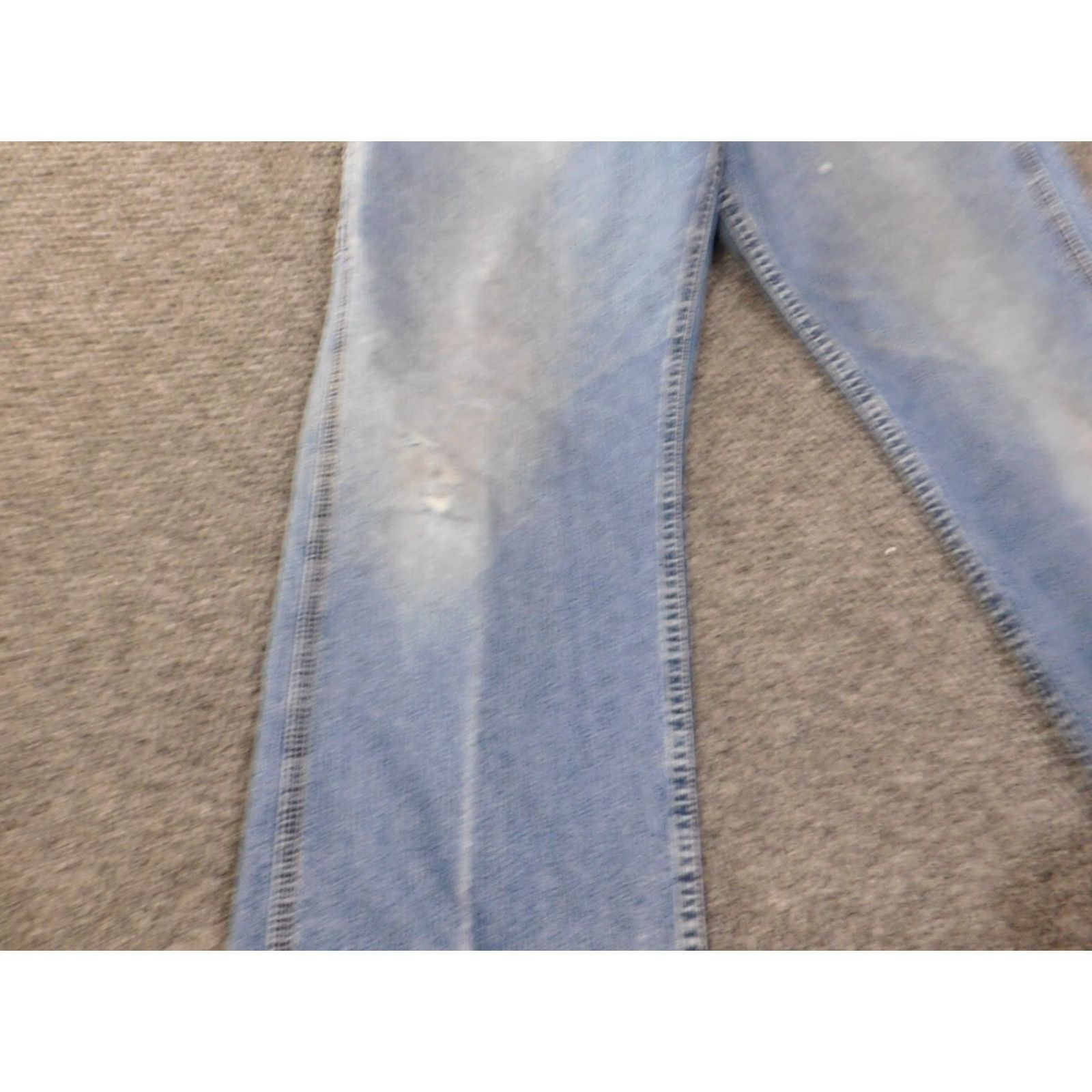 Lee Lee Jeans Men Jeans Regular 33x32 Light Wash Distressed Cotton Denim USA Zipper Pockets Size US 33 - 3 Thumbnail